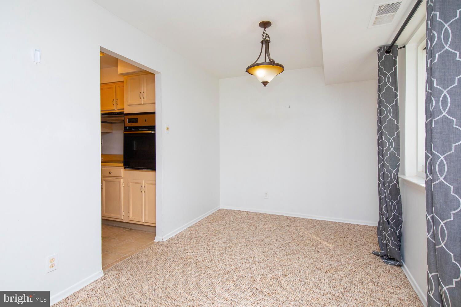 OAK HILL - Residential