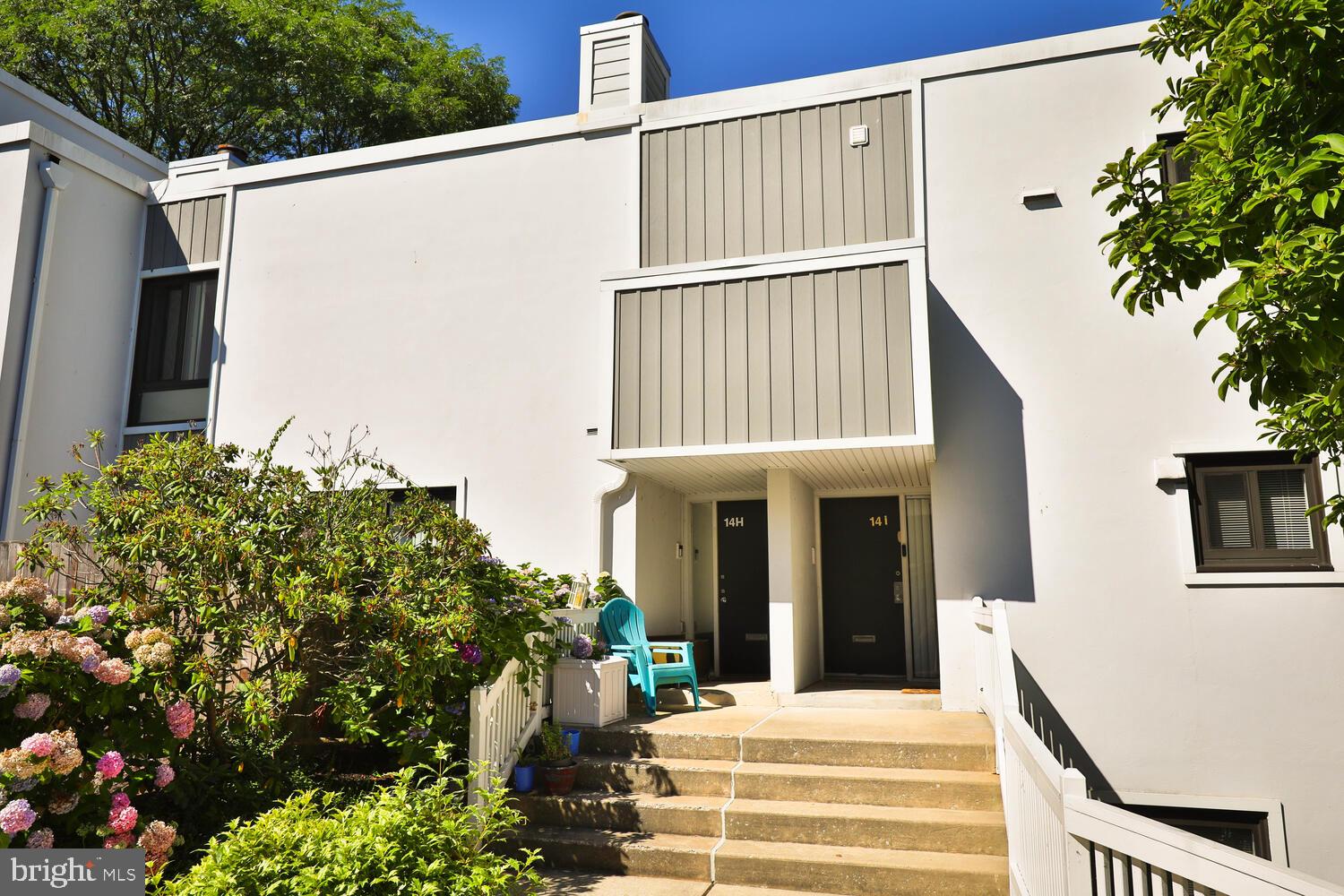 OAK HILL - Residential