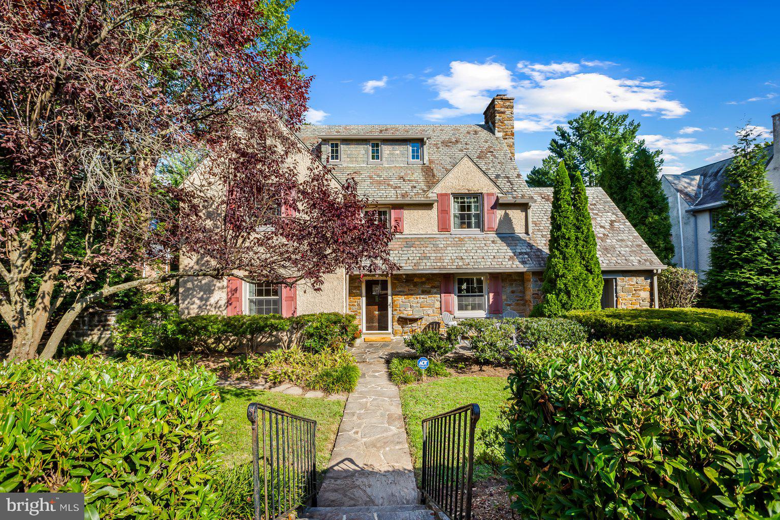 NORTH ROLAND PARK - Residential