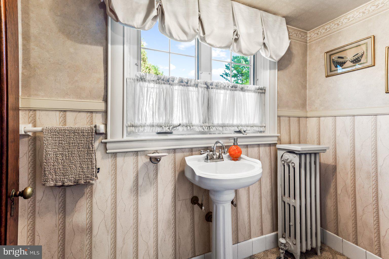 NORTH ROLAND PARK - Residential