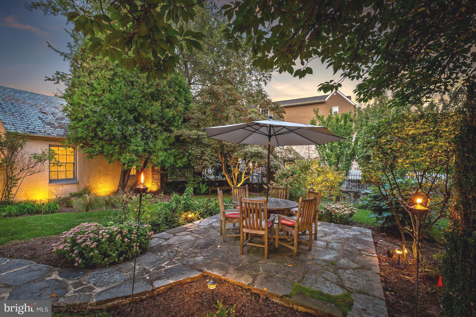 NORTH ROLAND PARK - Residential