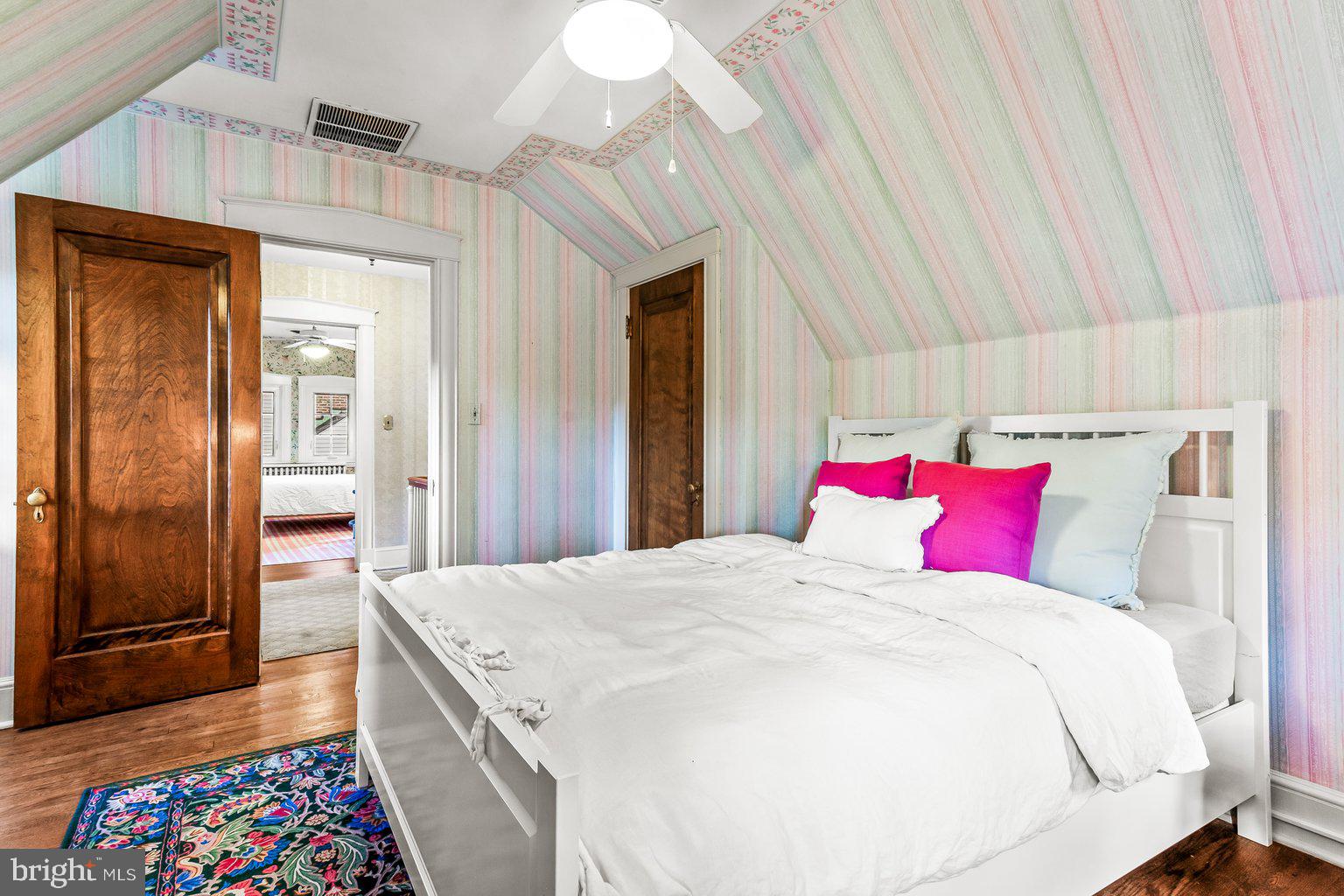 NORTH ROLAND PARK - Residential