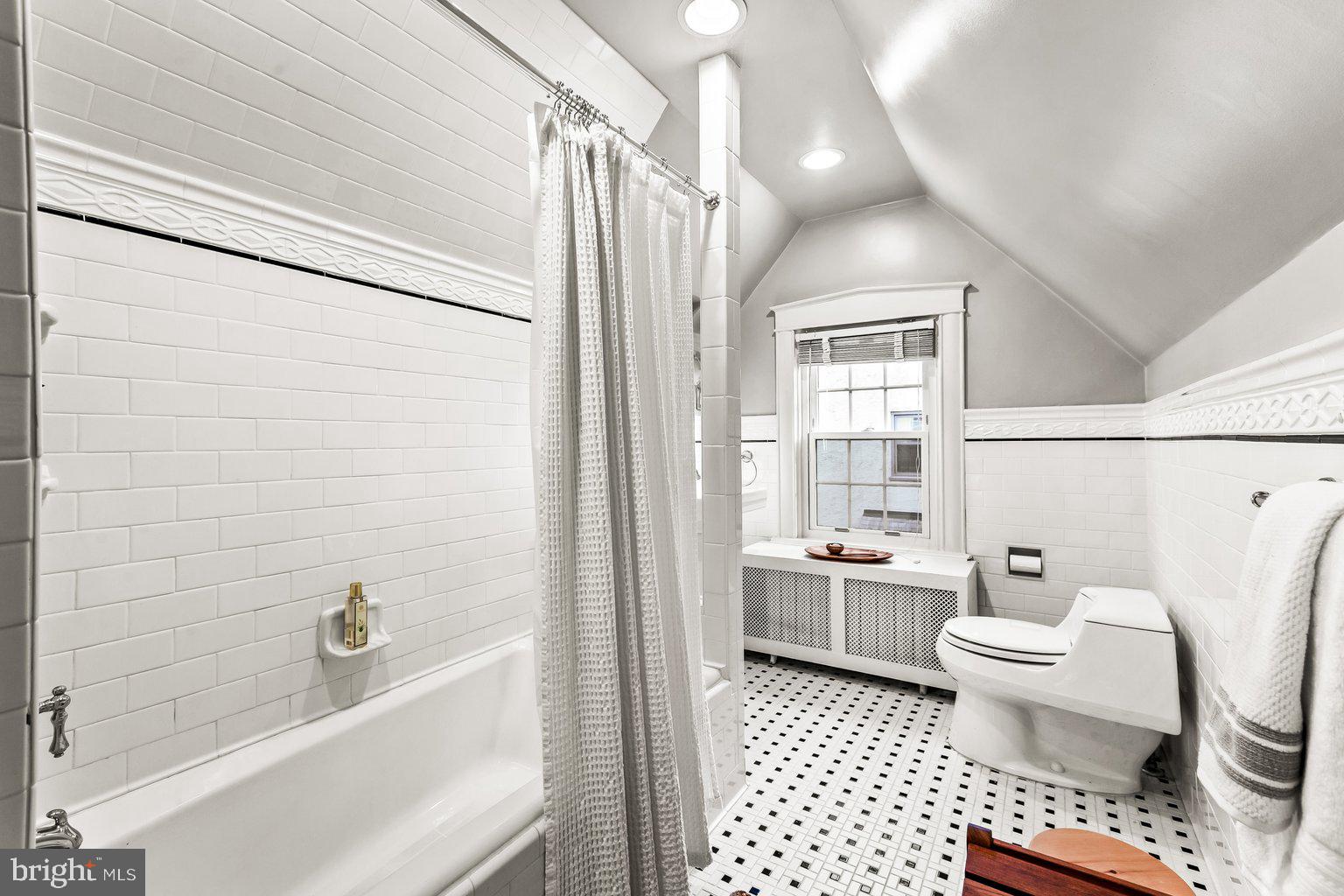 NORTH ROLAND PARK - Residential