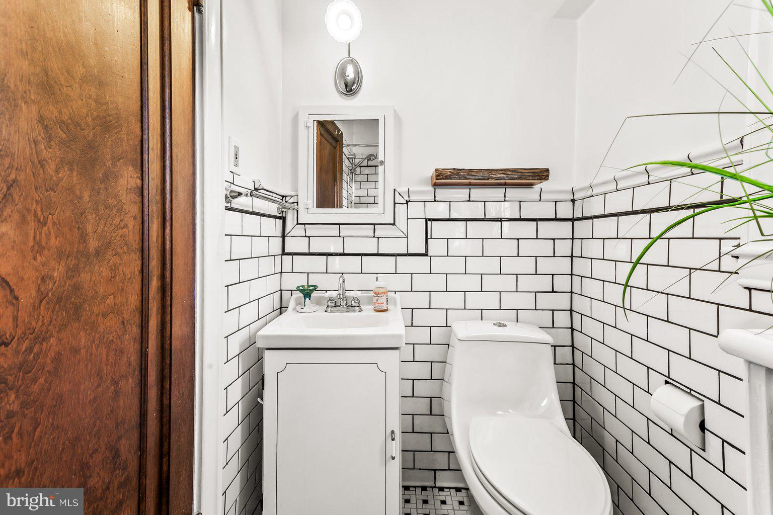 NORTH ROLAND PARK - Residential