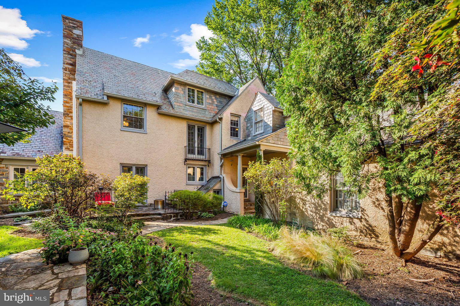 NORTH ROLAND PARK - Residential