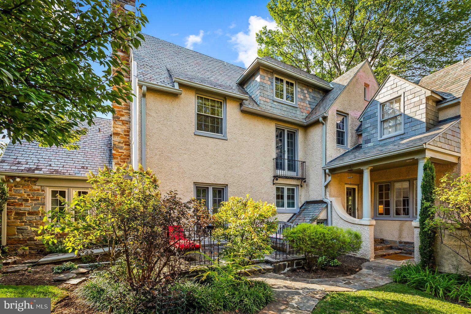 NORTH ROLAND PARK - Residential