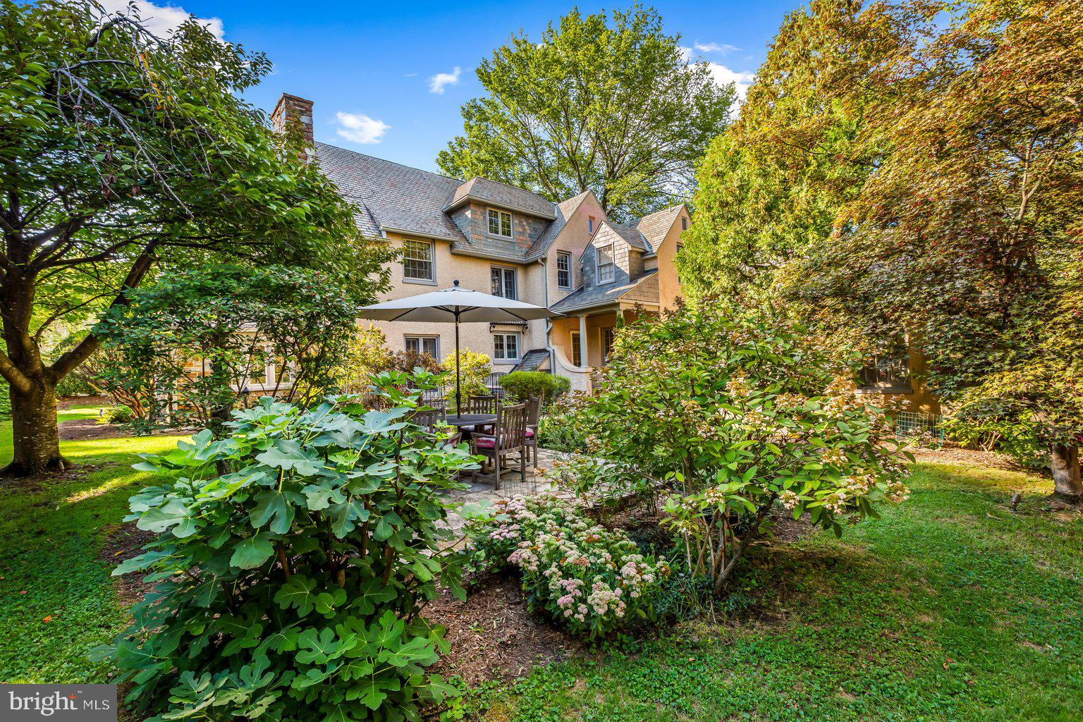 NORTH ROLAND PARK - Residential