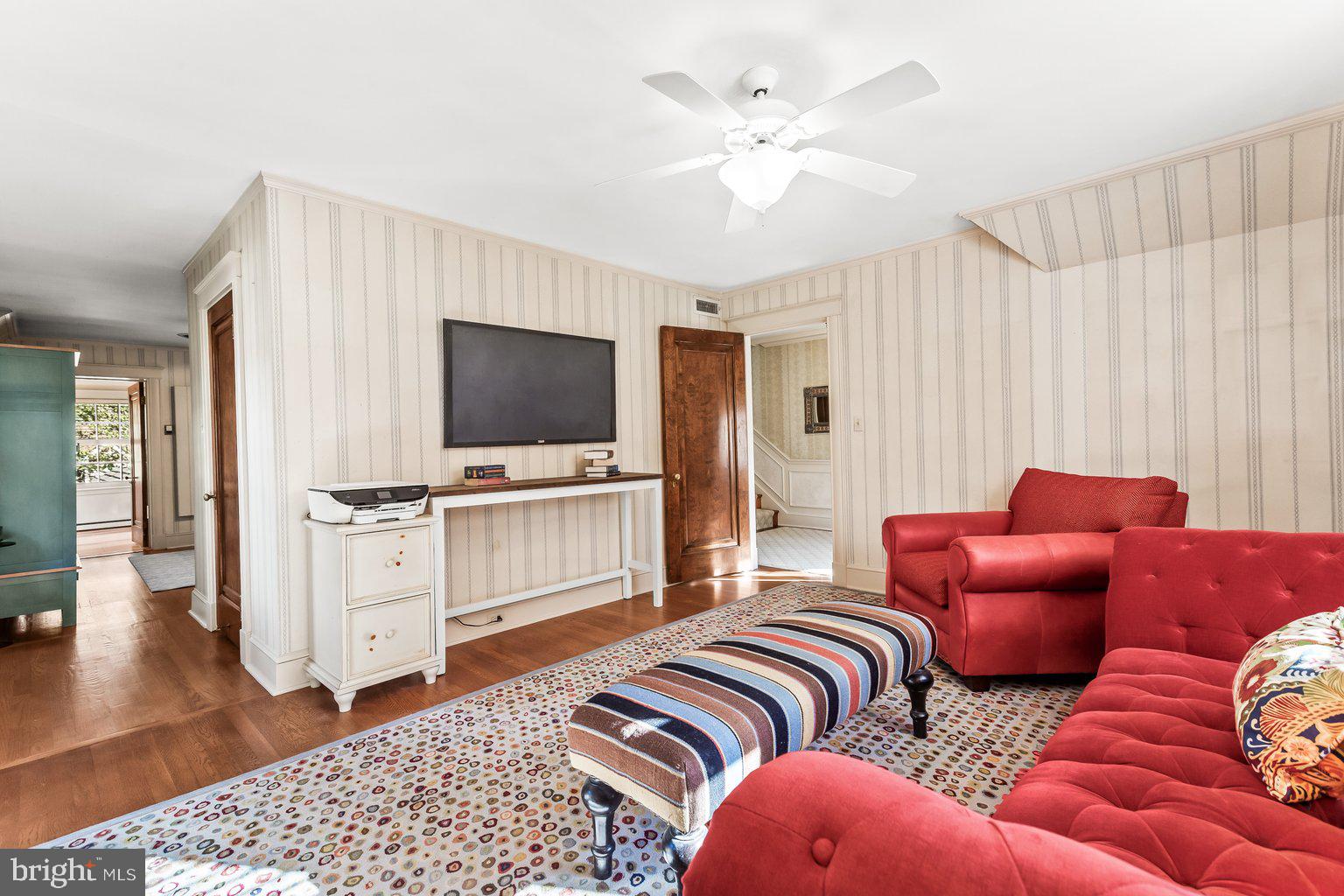 NORTH ROLAND PARK - Residential