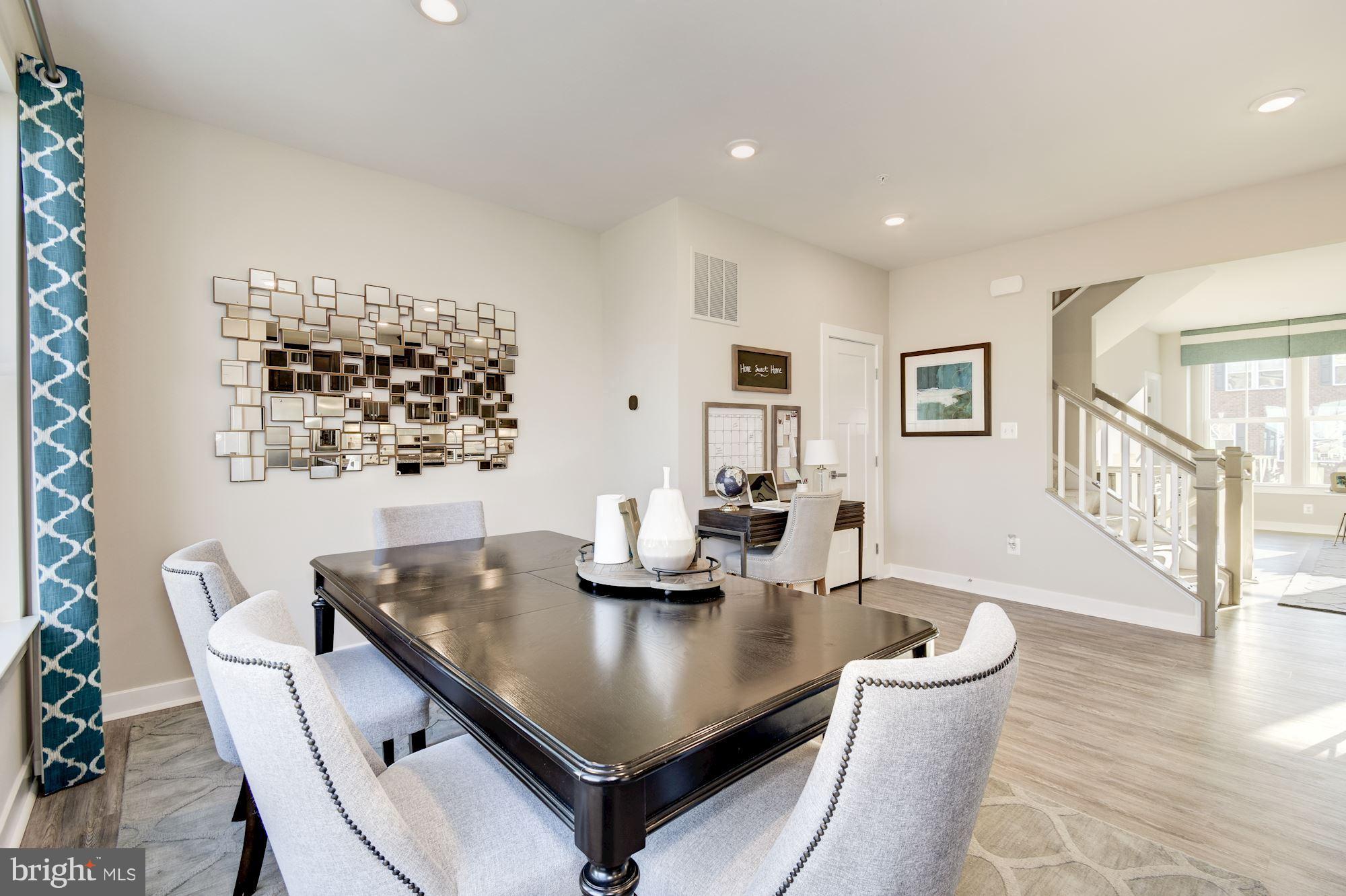 WESTCHESTER SQUARE - Residential