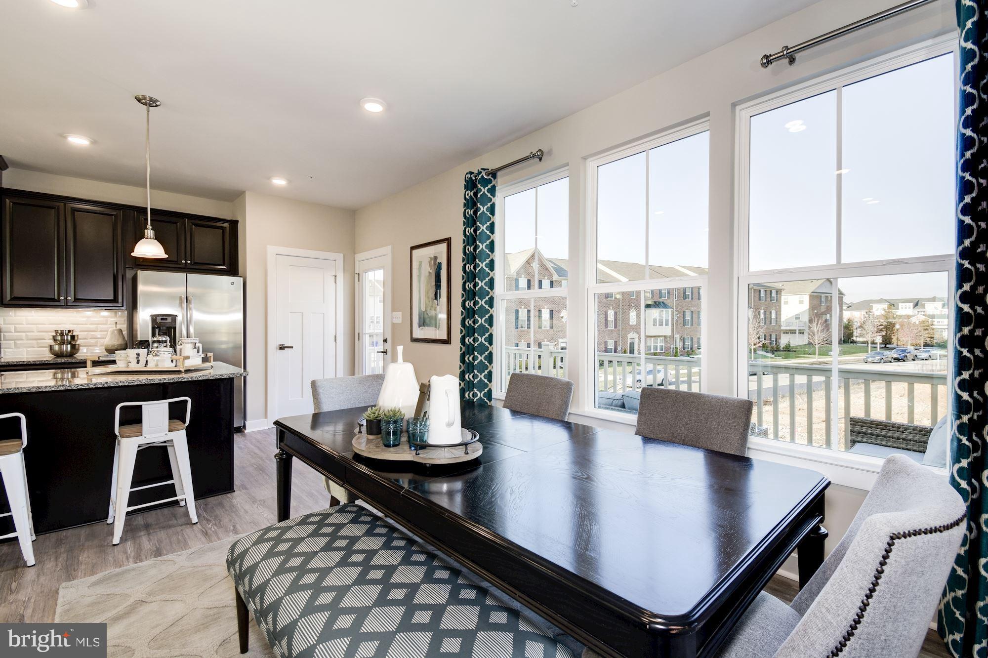 WESTCHESTER SQUARE - Residential