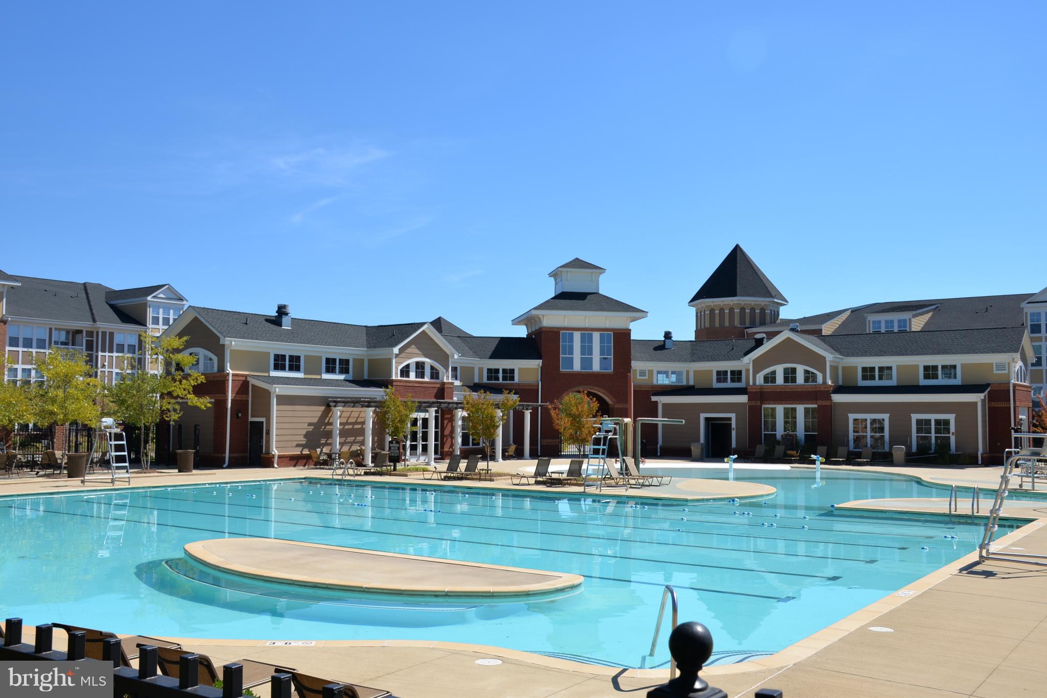 WESTCHESTER SQUARE - Residential