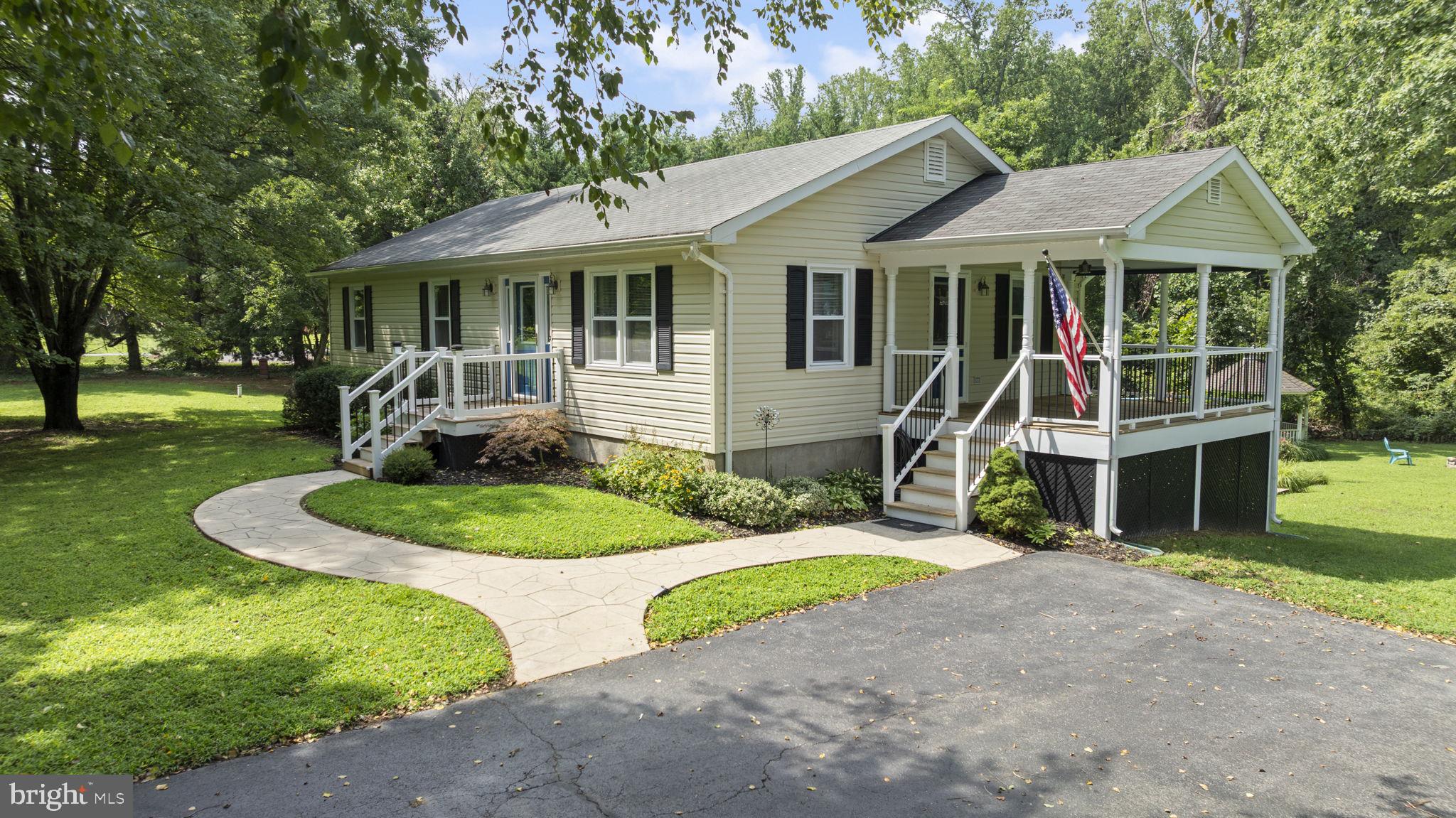5401 COVE VIEW DRIVE
