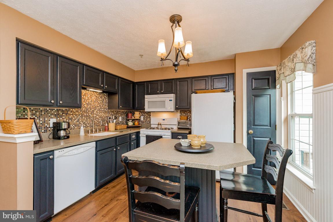 FOX CHASE - Residential