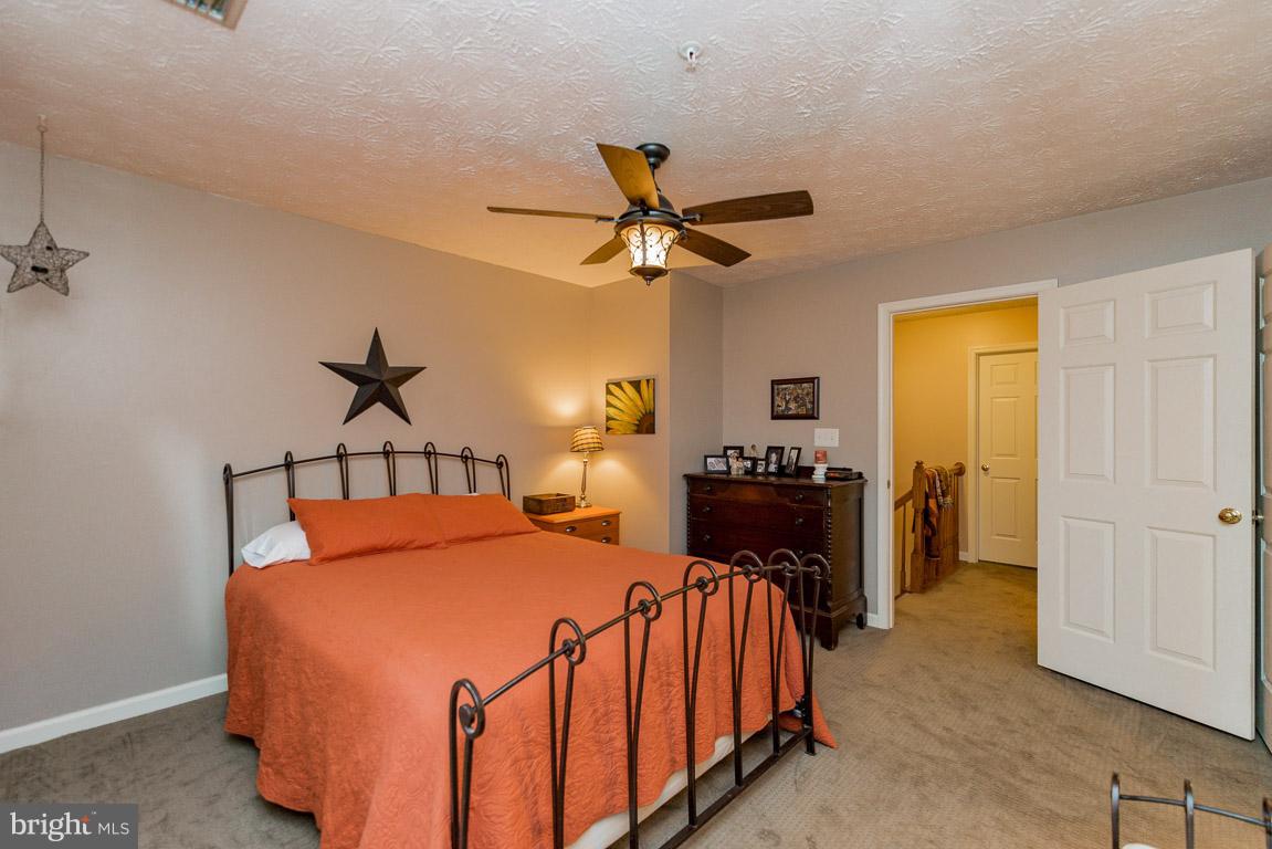 FOX CHASE - Residential