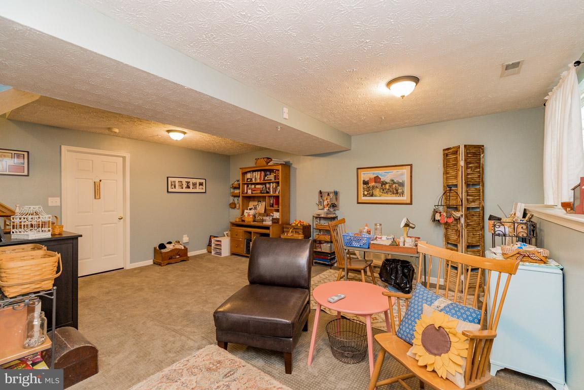 FOX CHASE - Residential