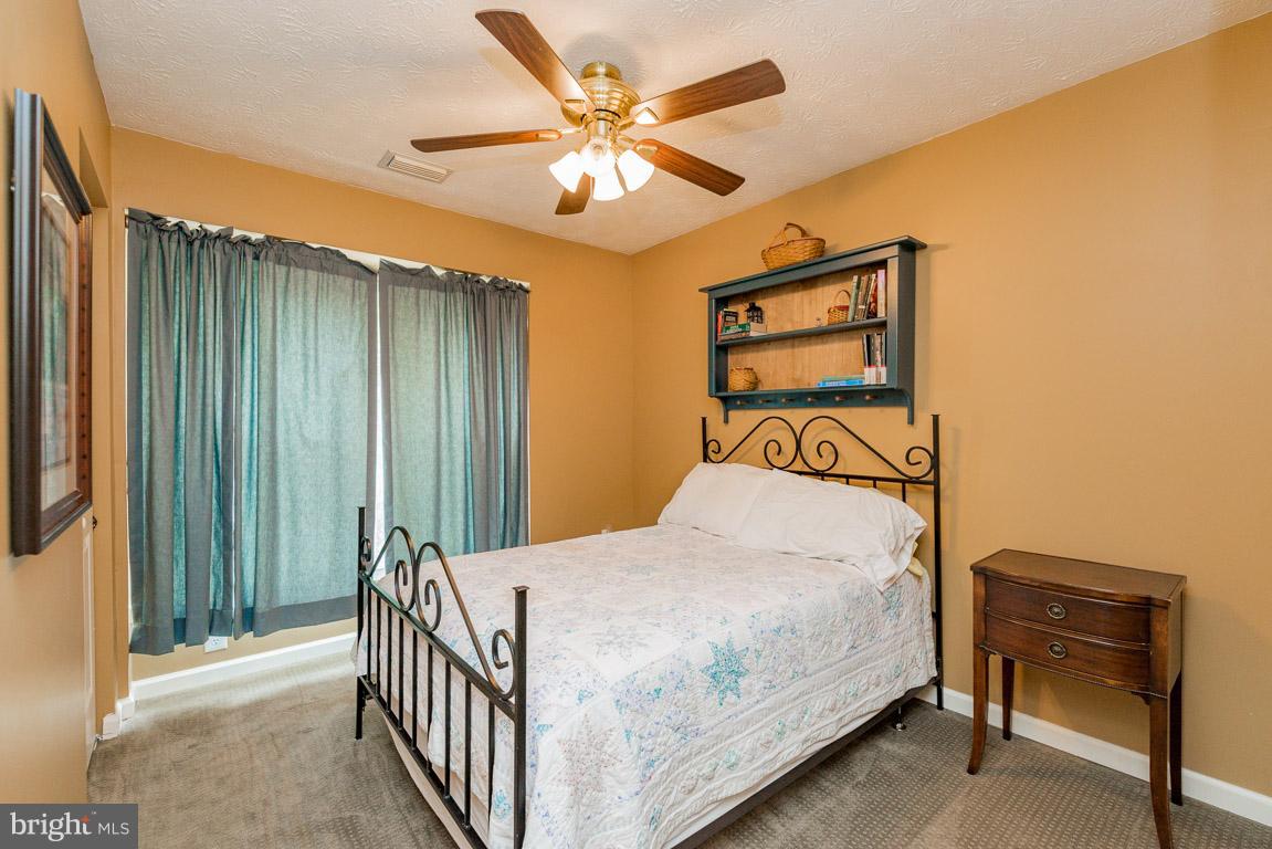 FOX CHASE - Residential