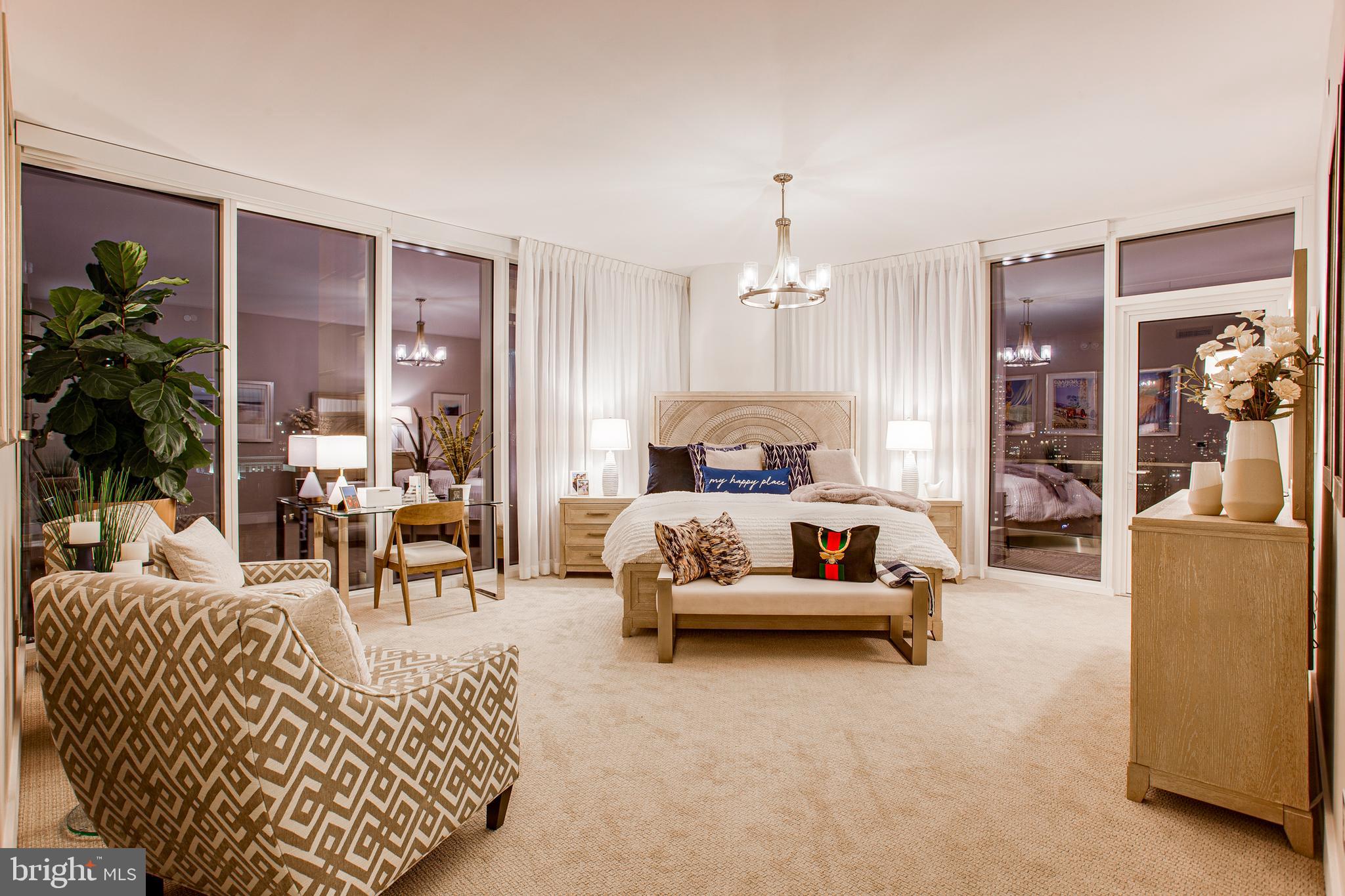 AVENUE OF THE ARTS - Residential