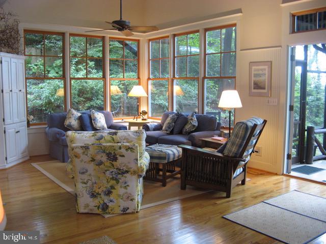 SHERWOOD FOREST - Residential