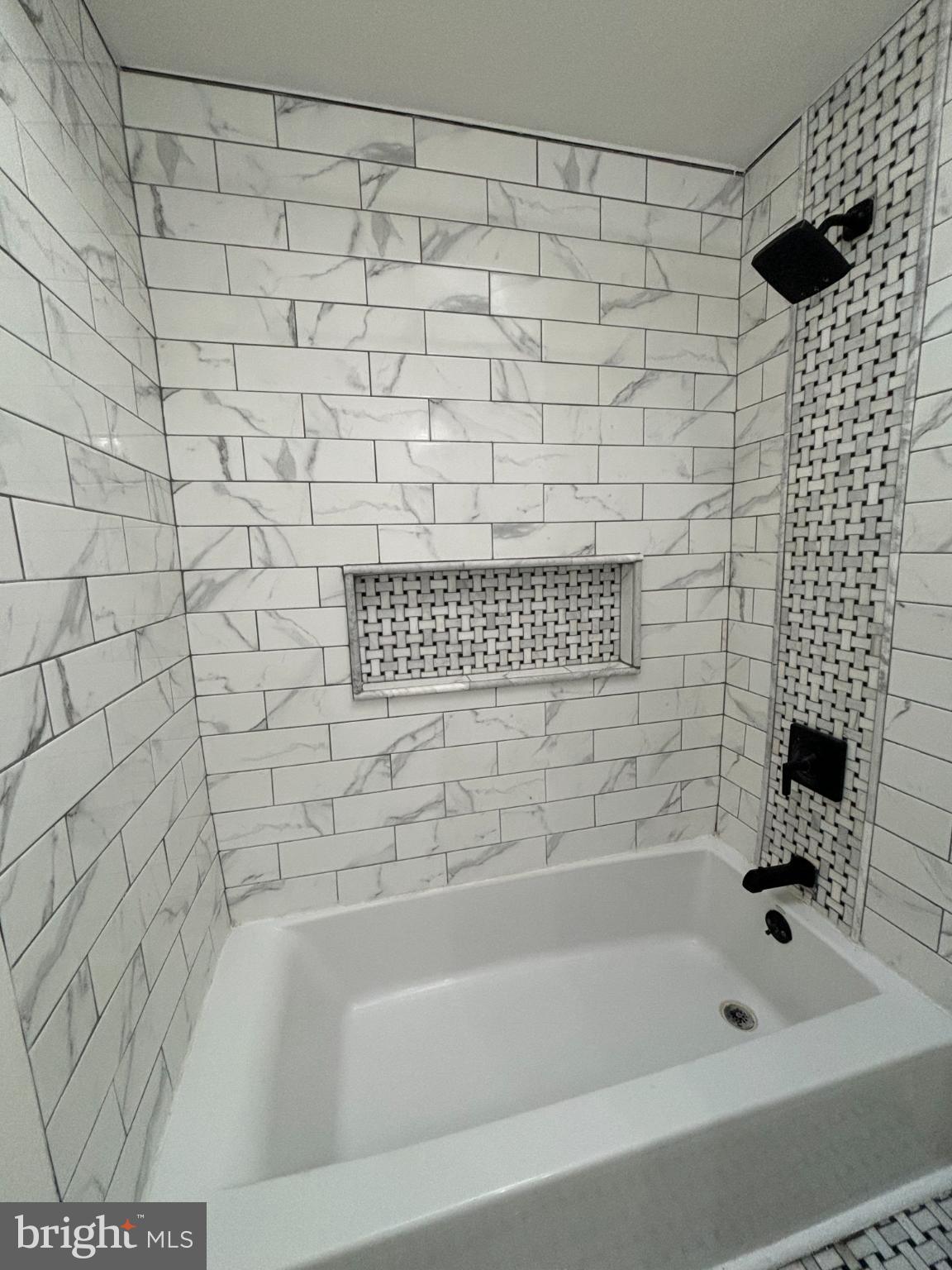 AMBLER - Residential Lease