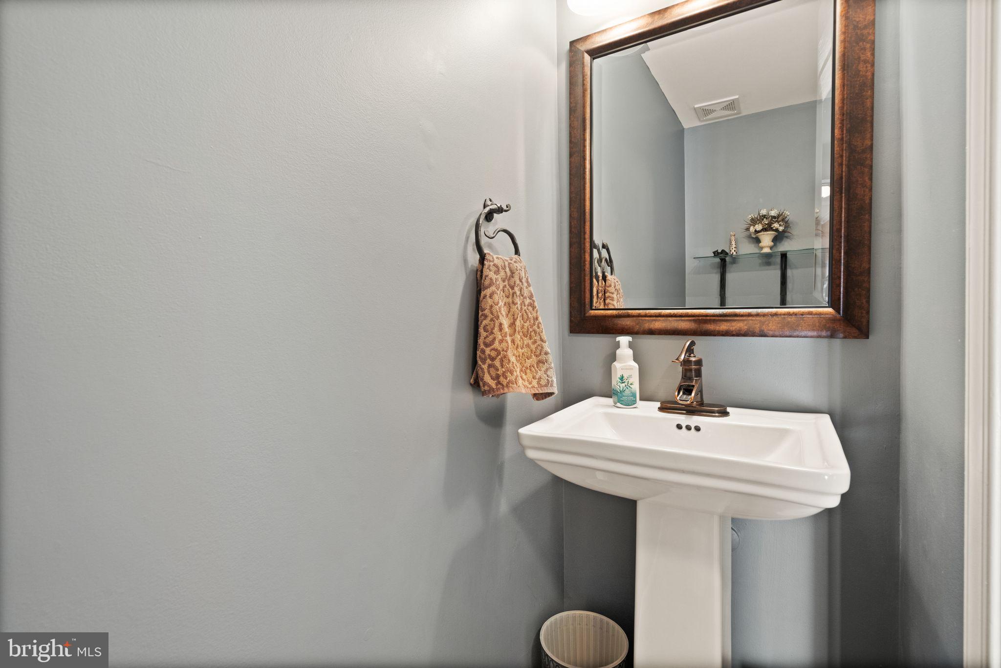 VIRGINIA OAKS - Residential