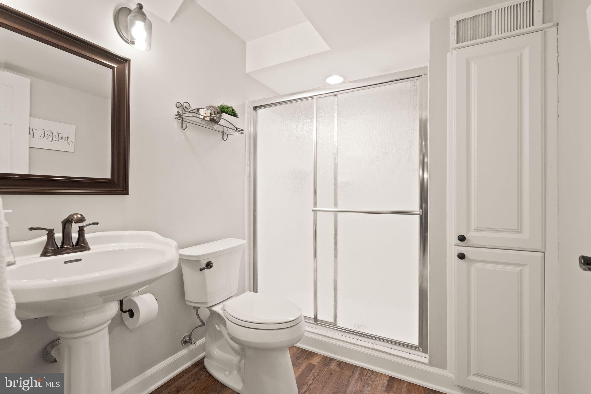 VIRGINIA OAKS - Residential