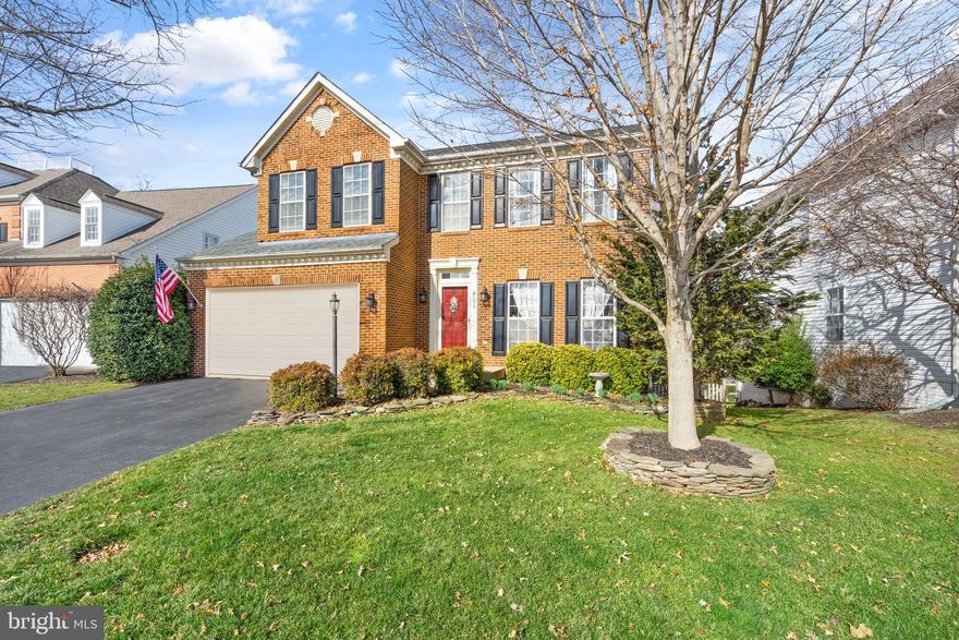 Very well maintained home which includes 4 bedrooms, 3 full and 1 half bathroom. A grand two story foyer entrance welcomes you with beautiful hardwood floors on main level. The open floor plan is perfect for entertaining, boasting a separate formal dining room and living room. An impressive Family room features a full wall of windows! French doors open to the tremendous deck with stair case to enormous patio that promises for endless fun and entertaining outdoors. 
Fully finished WALK OUT lower level recreation room with full bathroom. Basement has outdoor access to the custom patio to enjoy your favorite beverage while sitting around your future firepit or jacuzzi. Newer roof and new water heater. This beautiful home offers a private location in front of two cul-de-sacs. Enjoy all that Virginia Oaks has to offer, pool, sports courts, clubhouse, gym, 5 miles of walking trails with gorgeous views of Lake Manassas. This unique gem is commuter friendly and move in ready!