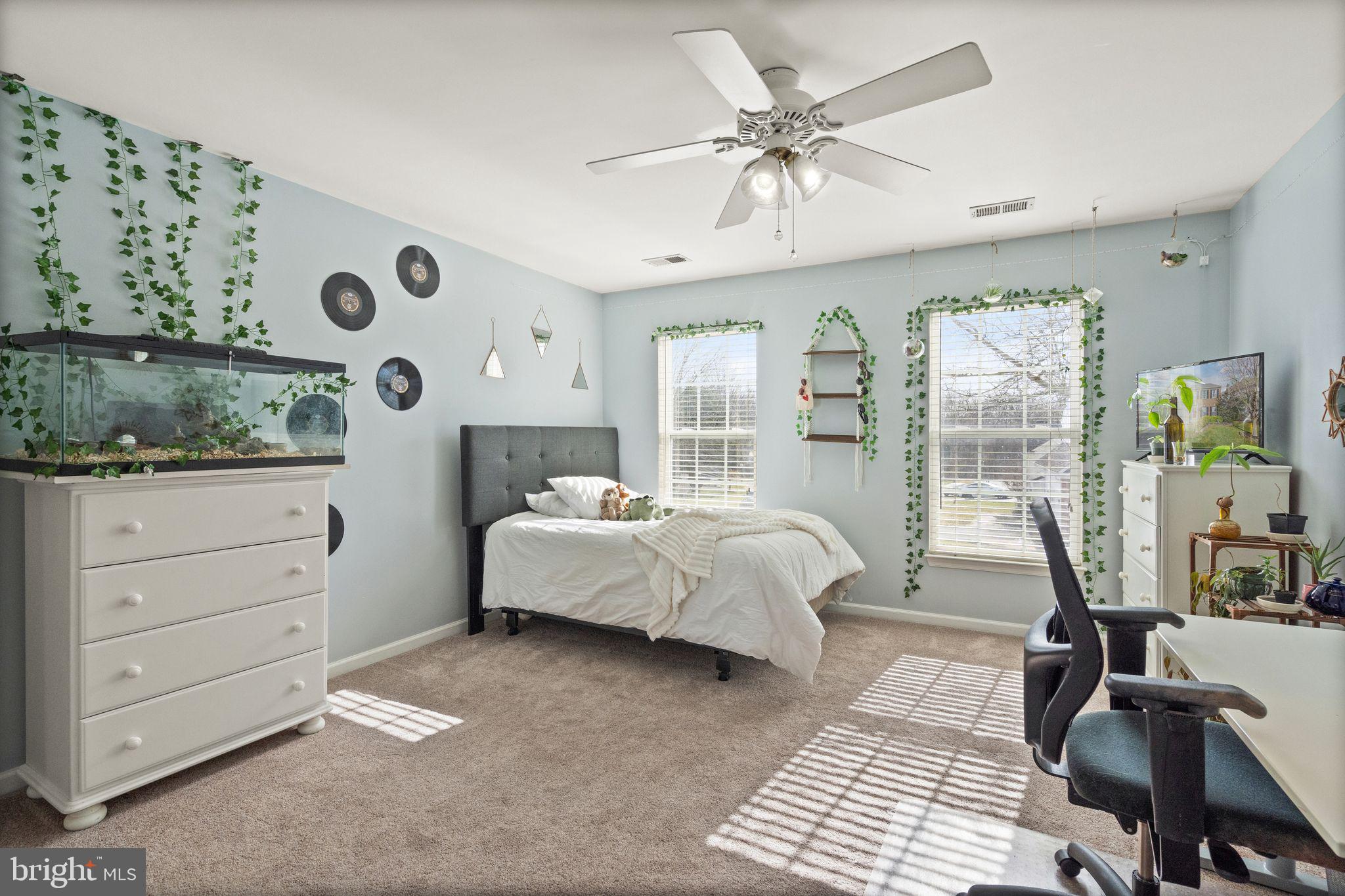 VIRGINIA OAKS - Residential