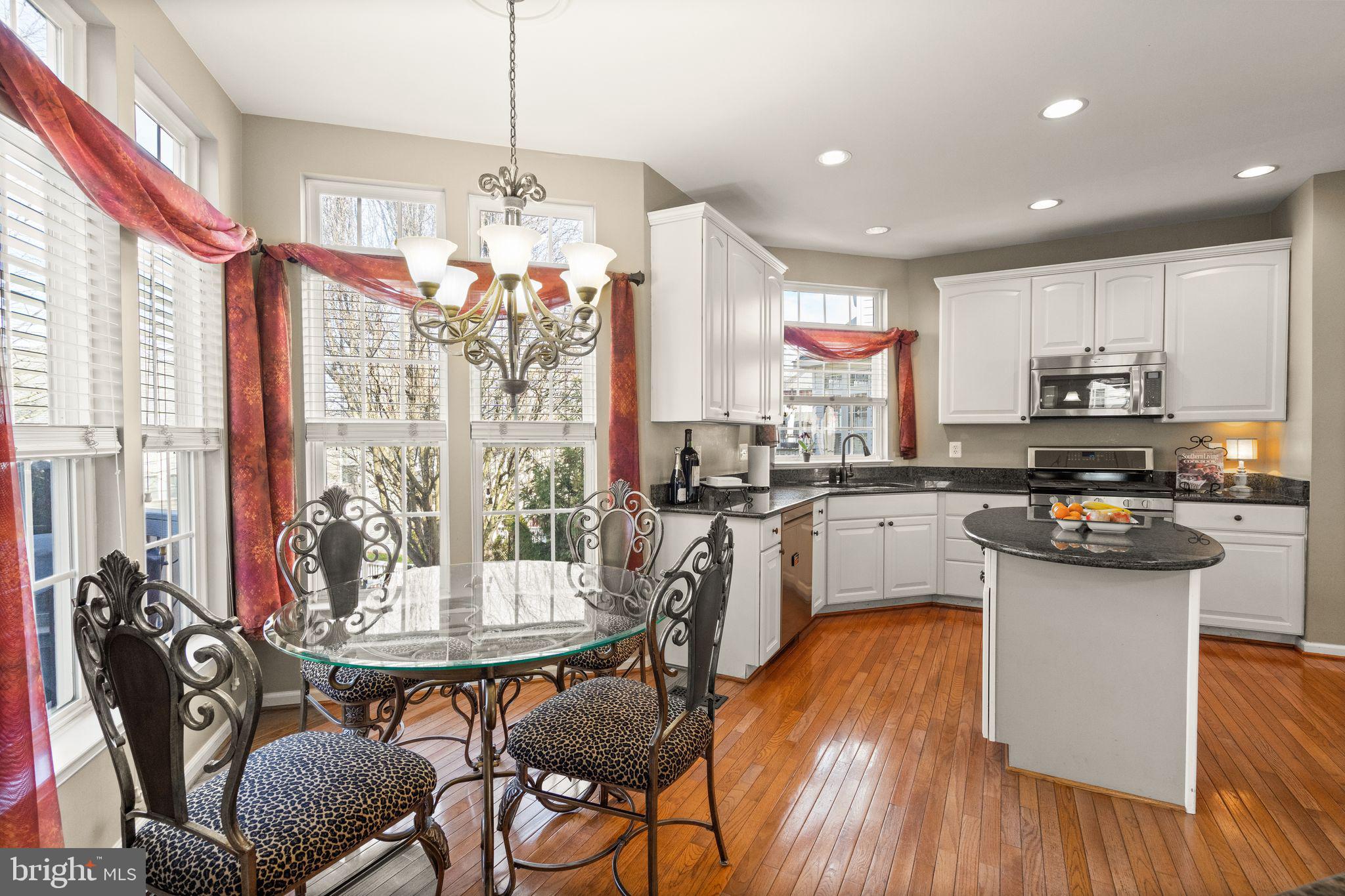 VIRGINIA OAKS - Residential