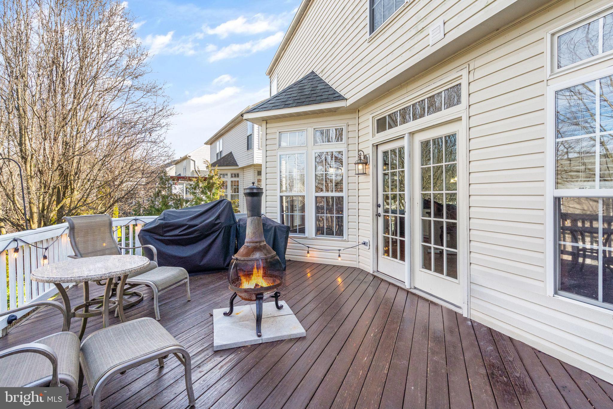 VIRGINIA OAKS - Residential