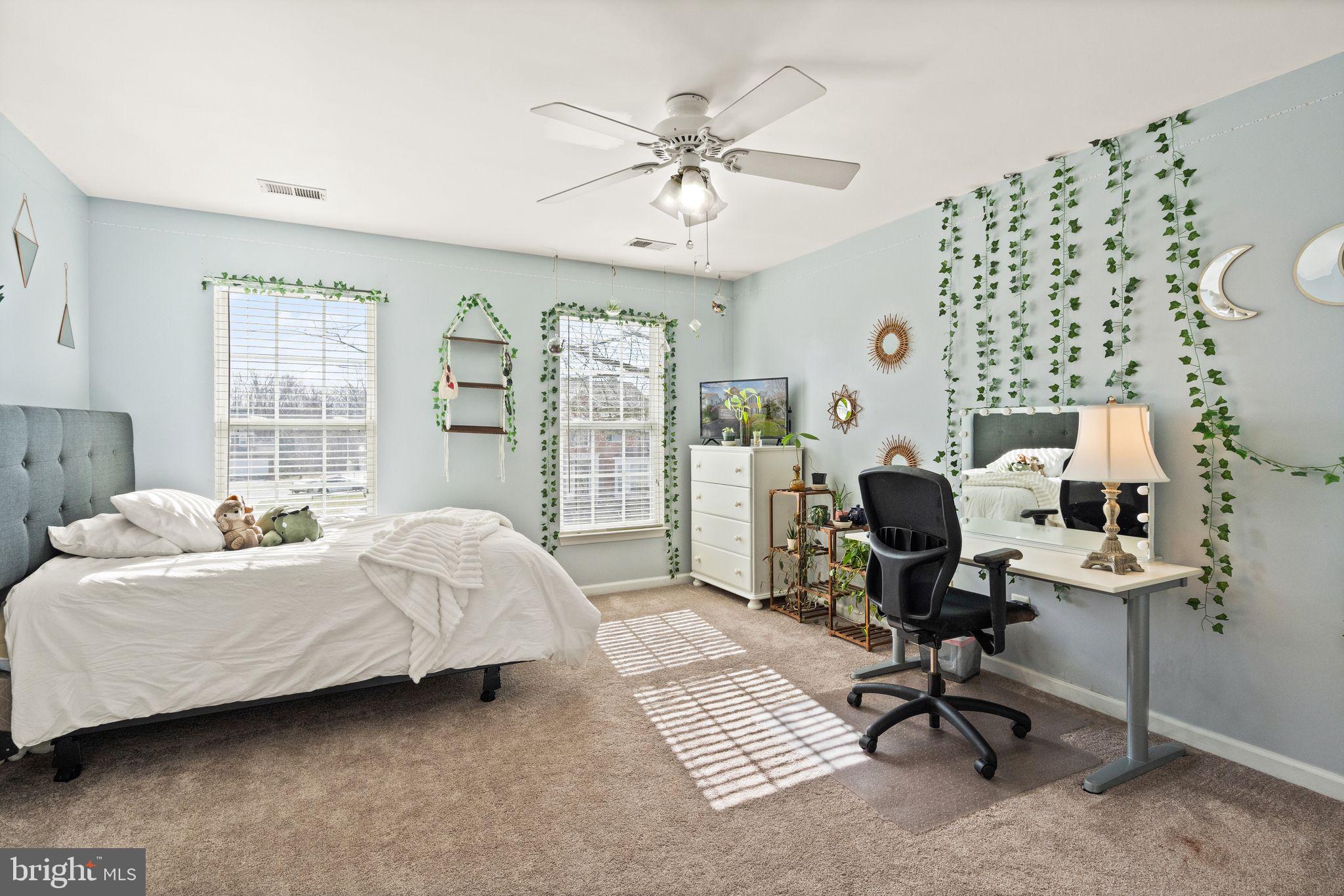 VIRGINIA OAKS - Residential