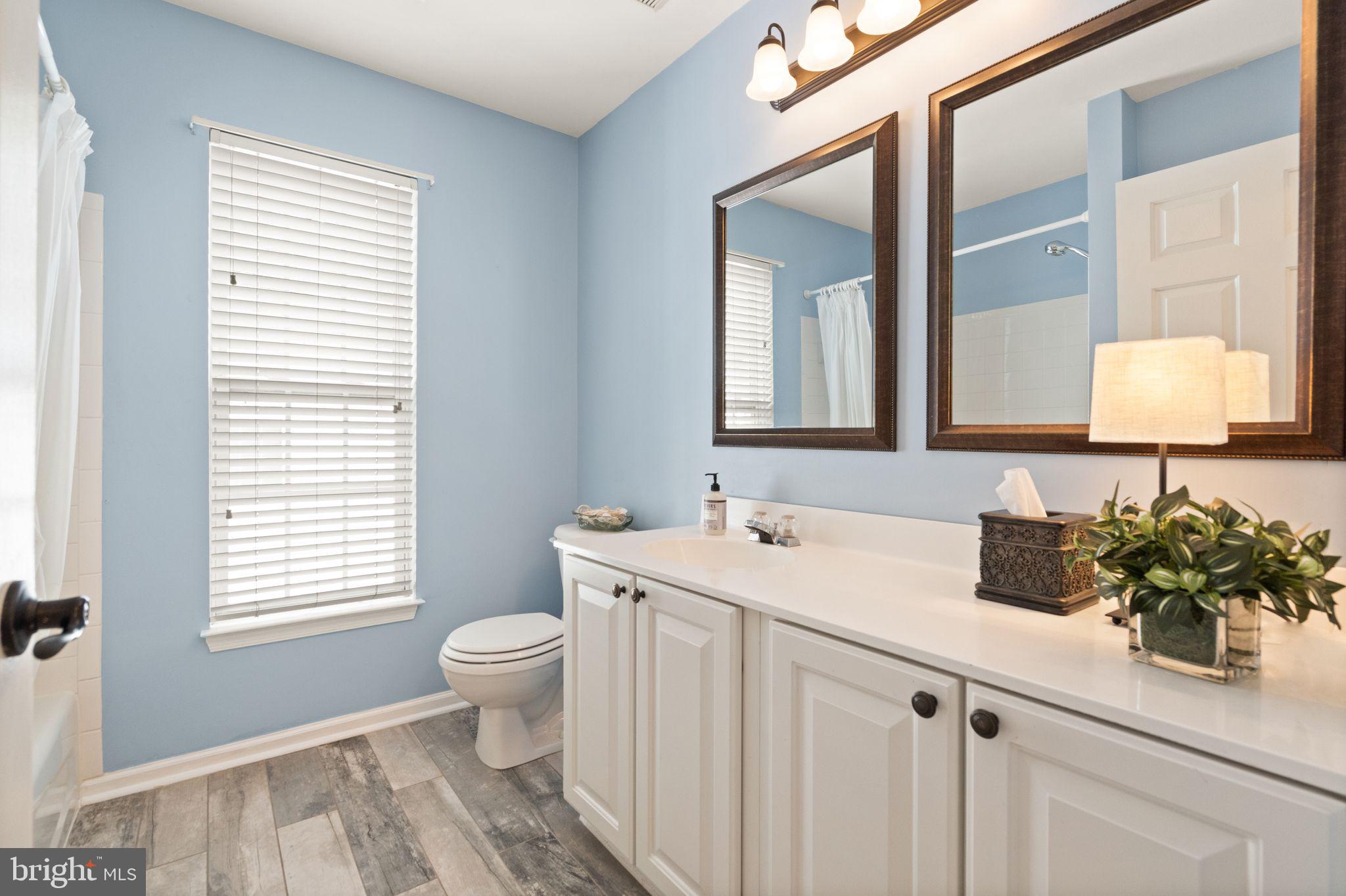 VIRGINIA OAKS - Residential