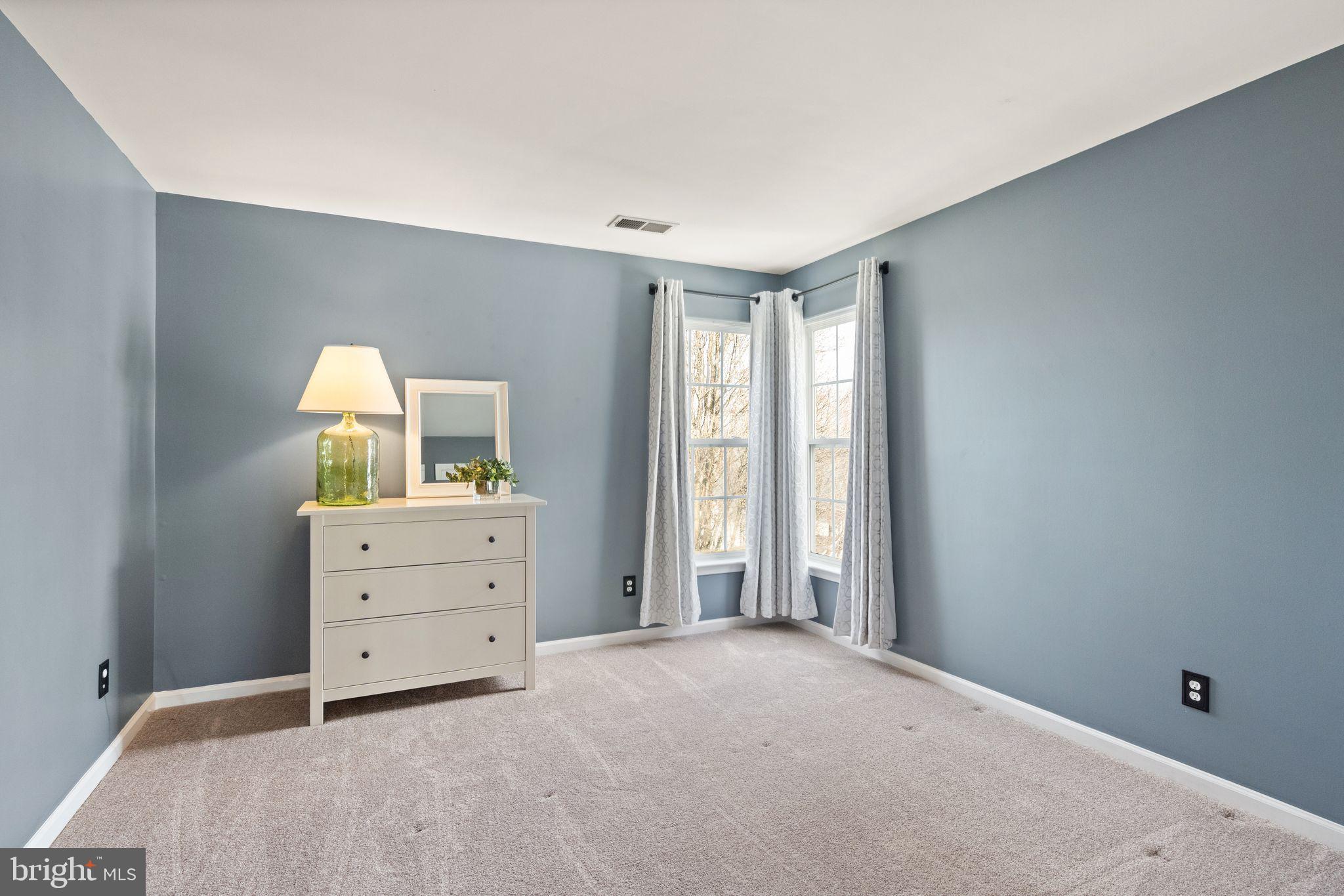 VIRGINIA OAKS - Residential