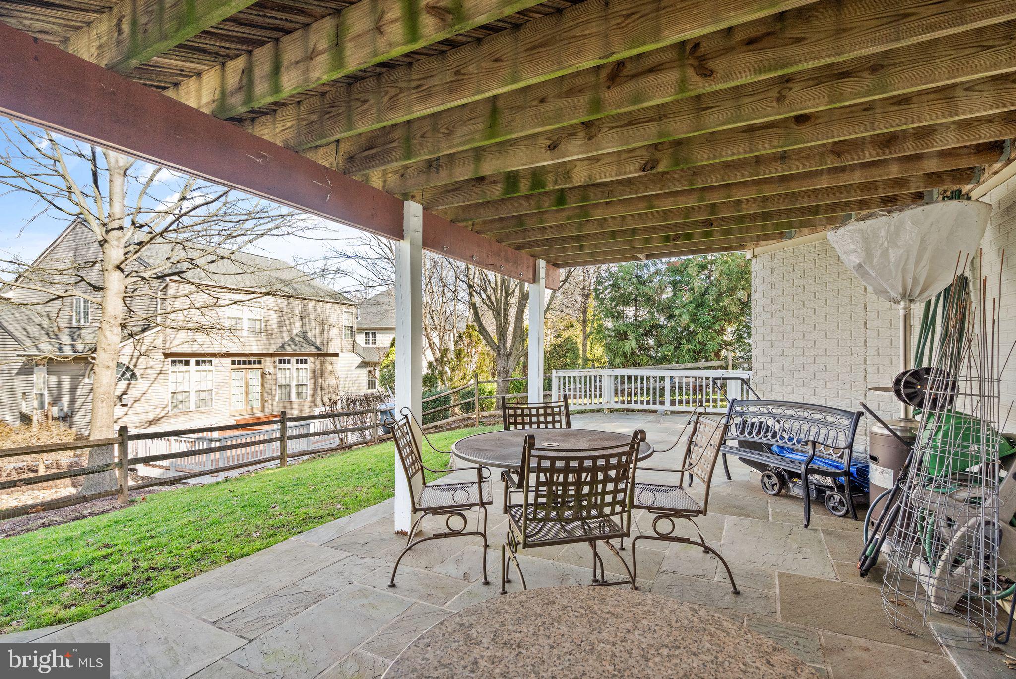 VIRGINIA OAKS - Residential