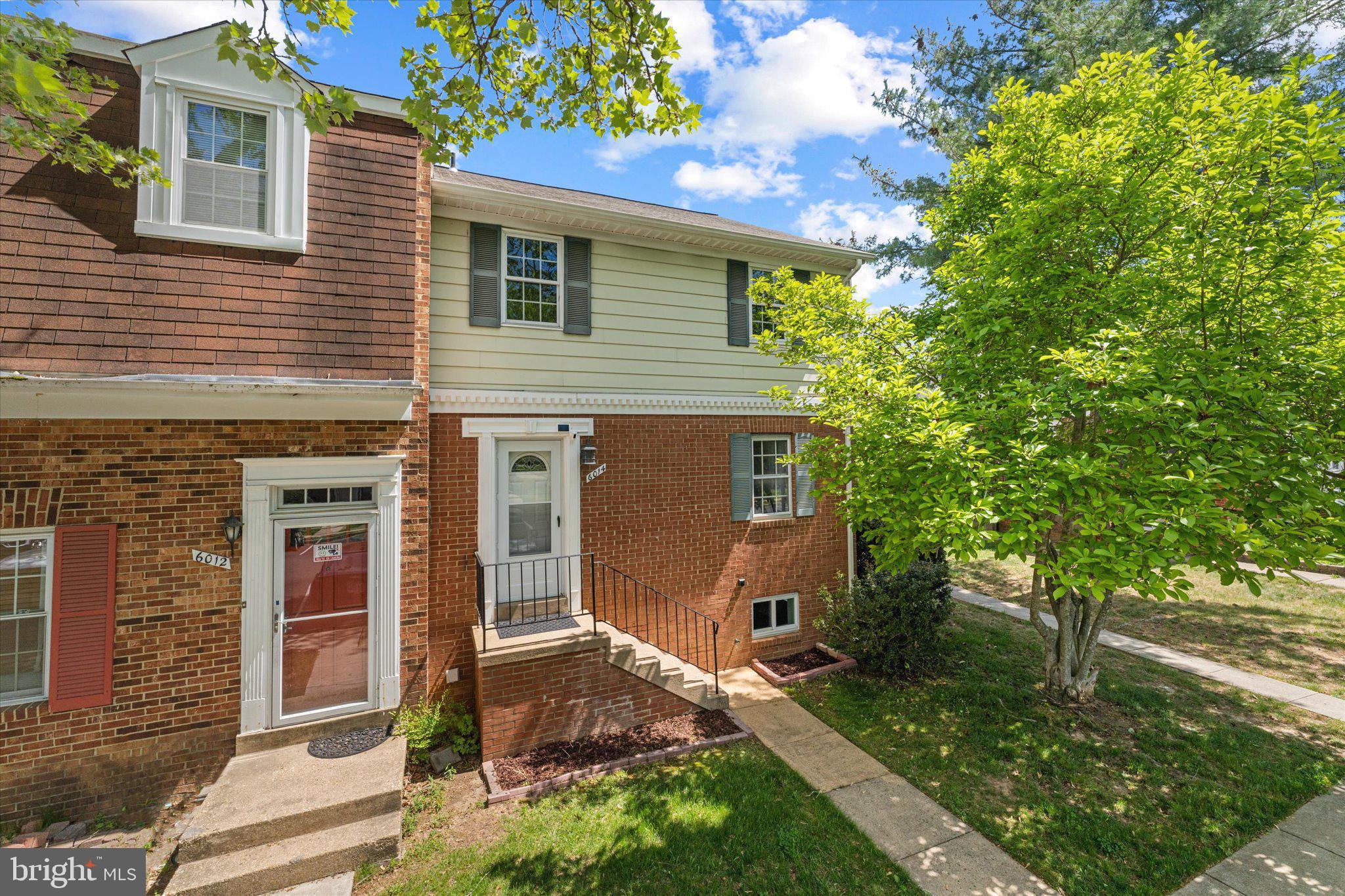 HERITAGE SQUARE - Residential