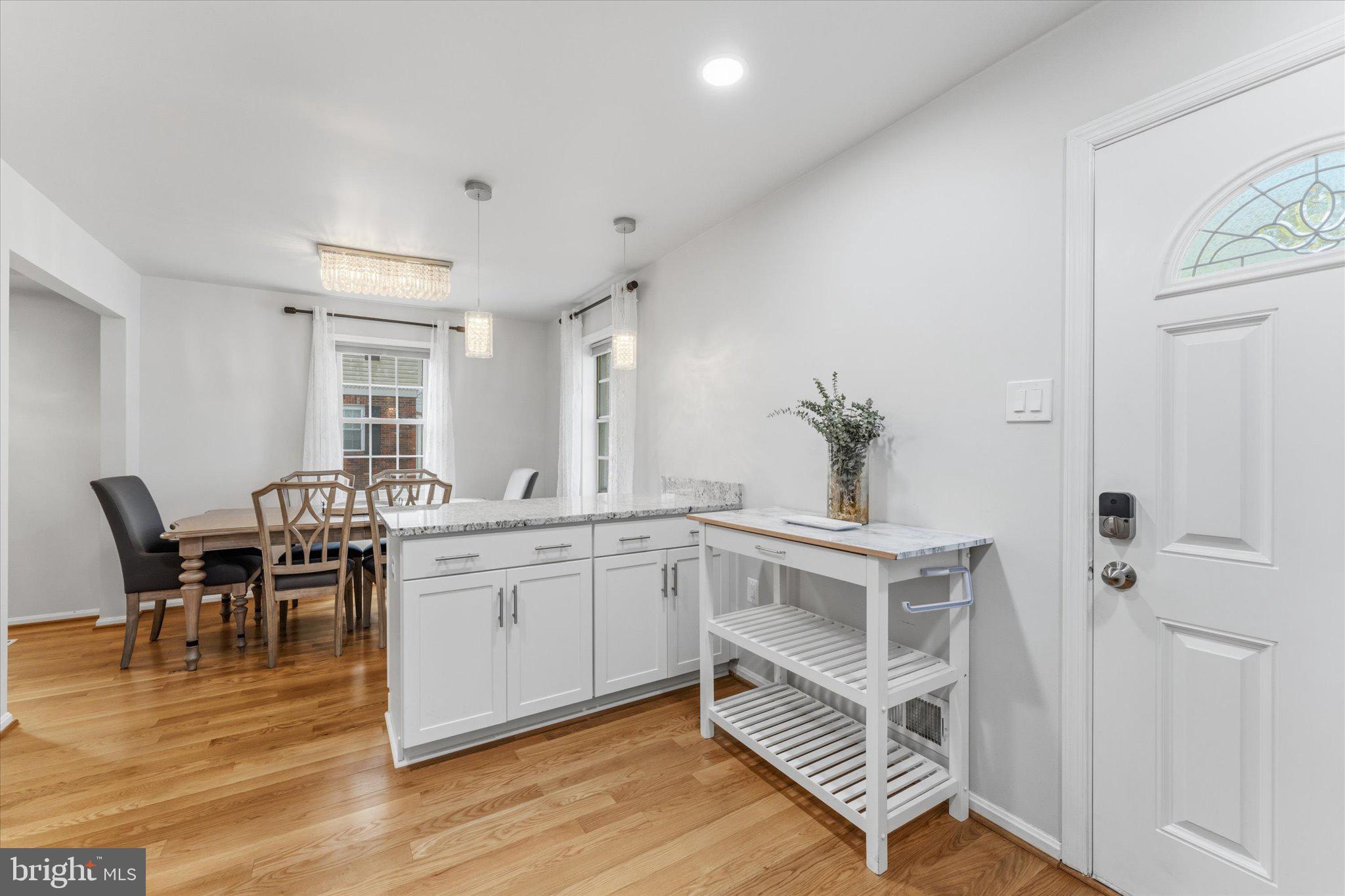 HERITAGE SQUARE - Residential