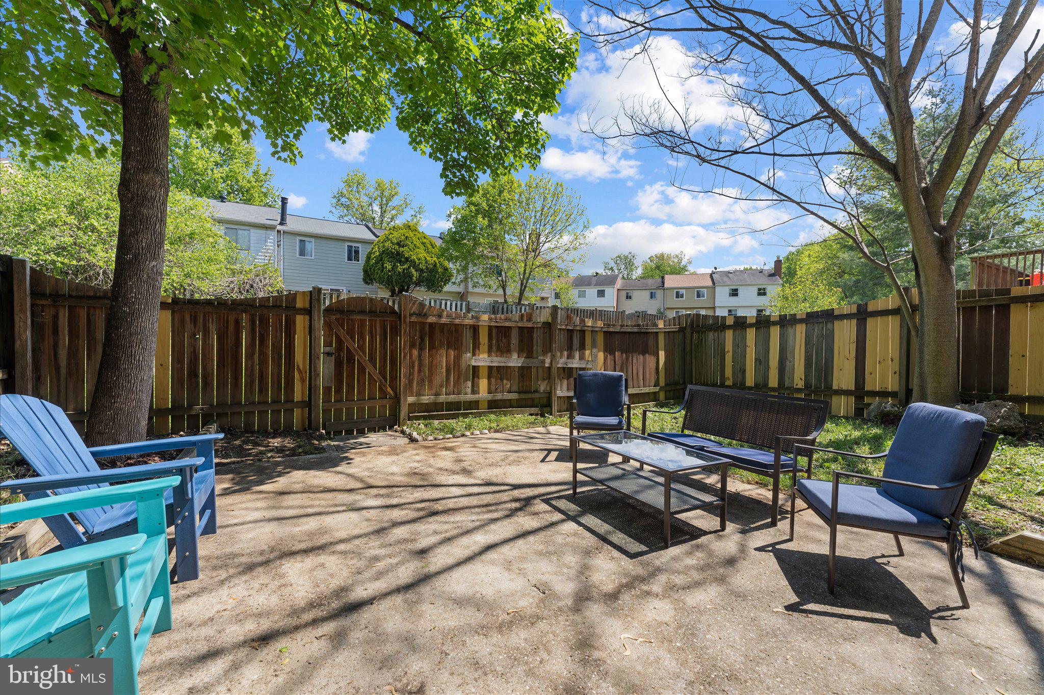 HERITAGE SQUARE - Residential