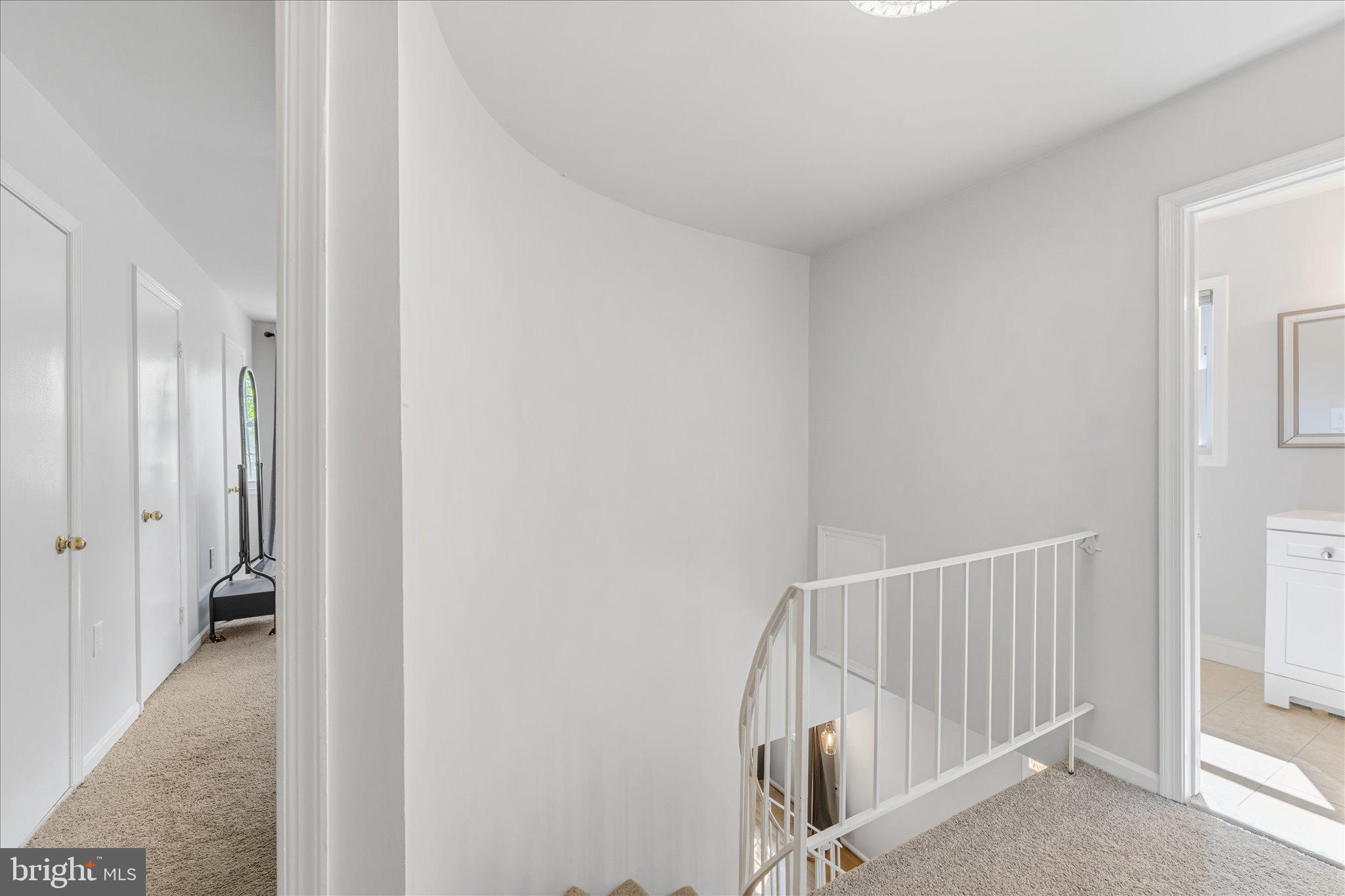 HERITAGE SQUARE - Residential