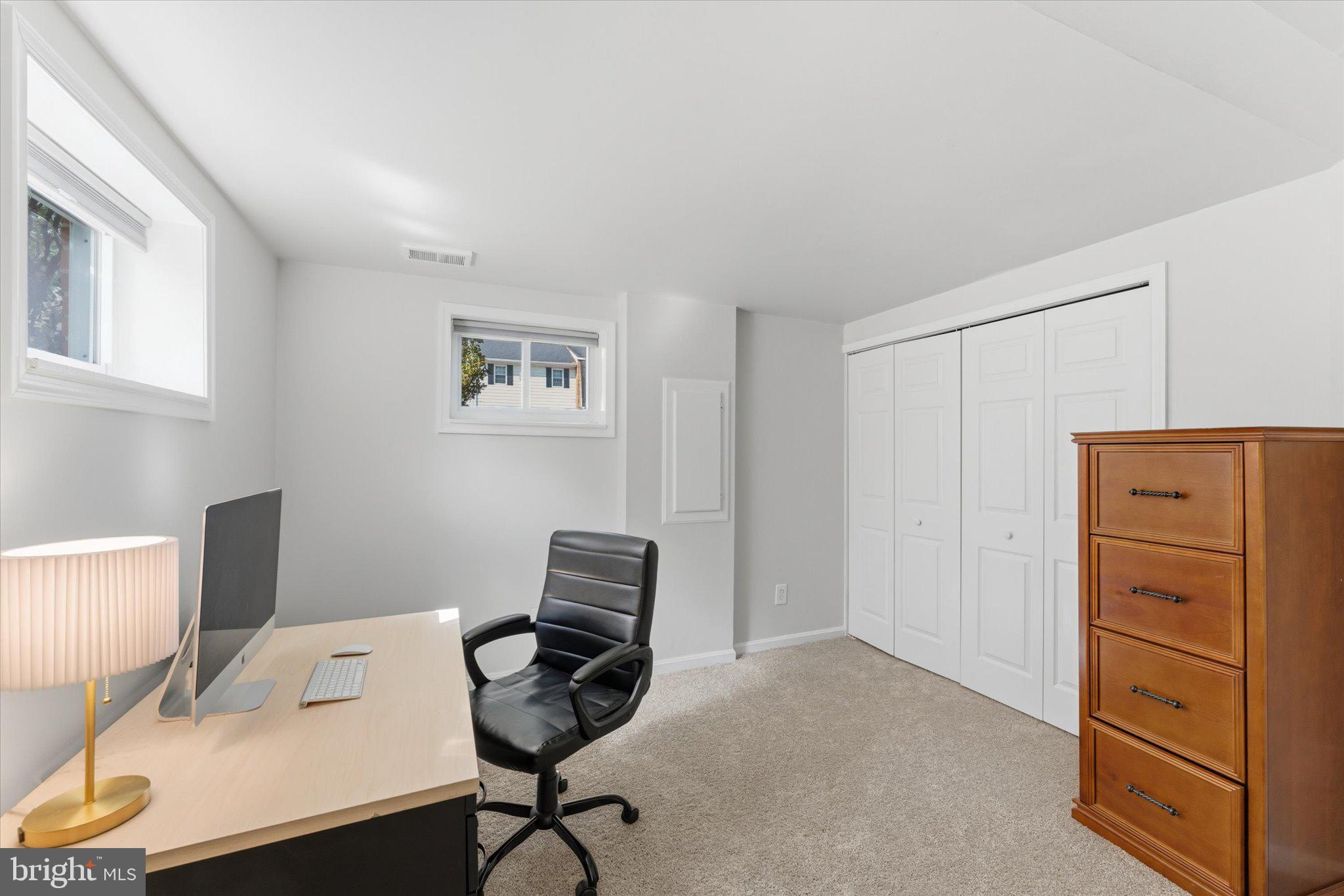 HERITAGE SQUARE - Residential