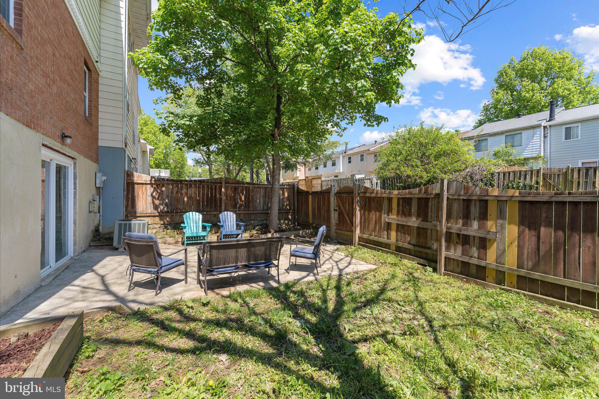 HERITAGE SQUARE - Residential