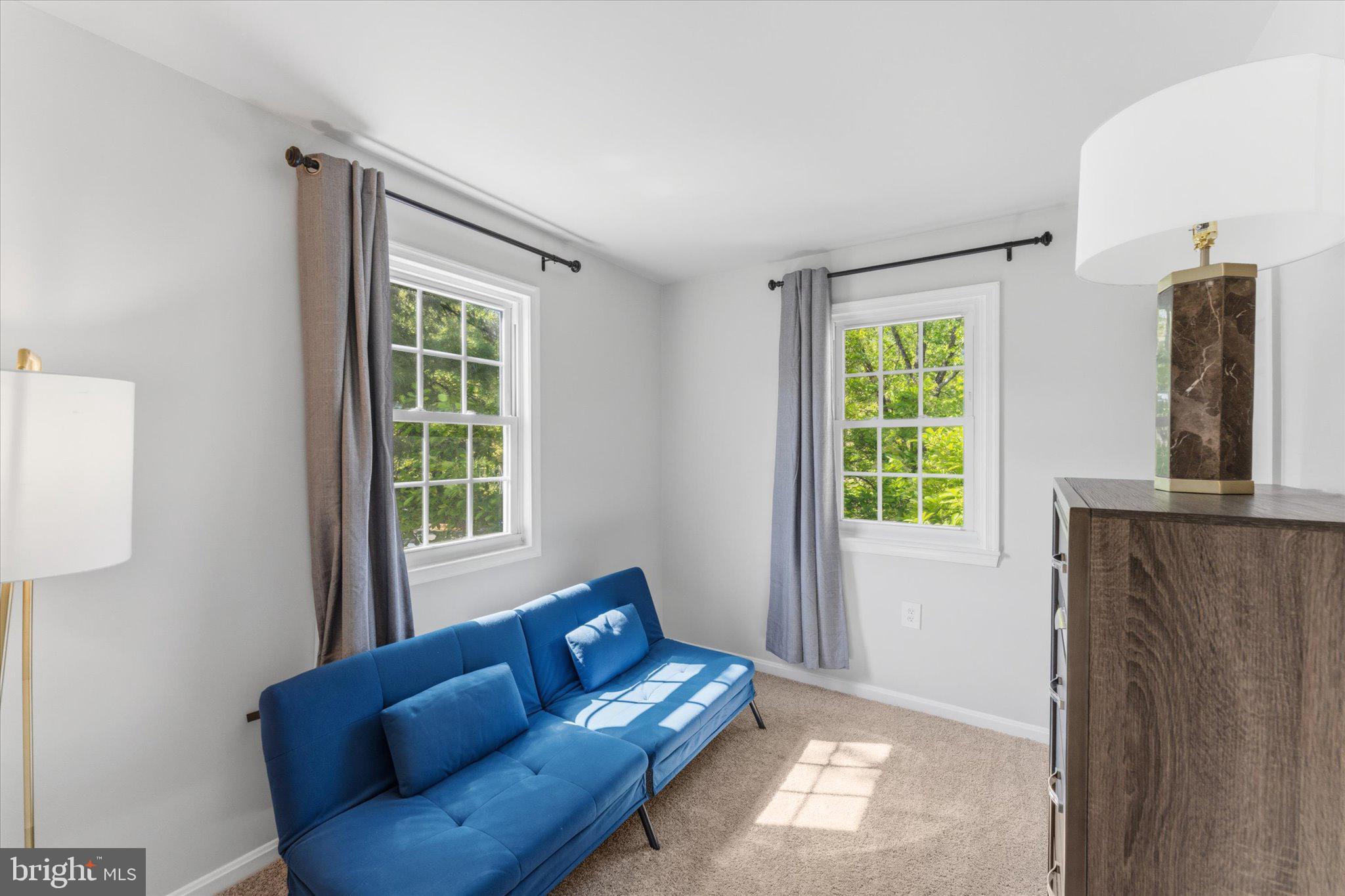 HERITAGE SQUARE - Residential