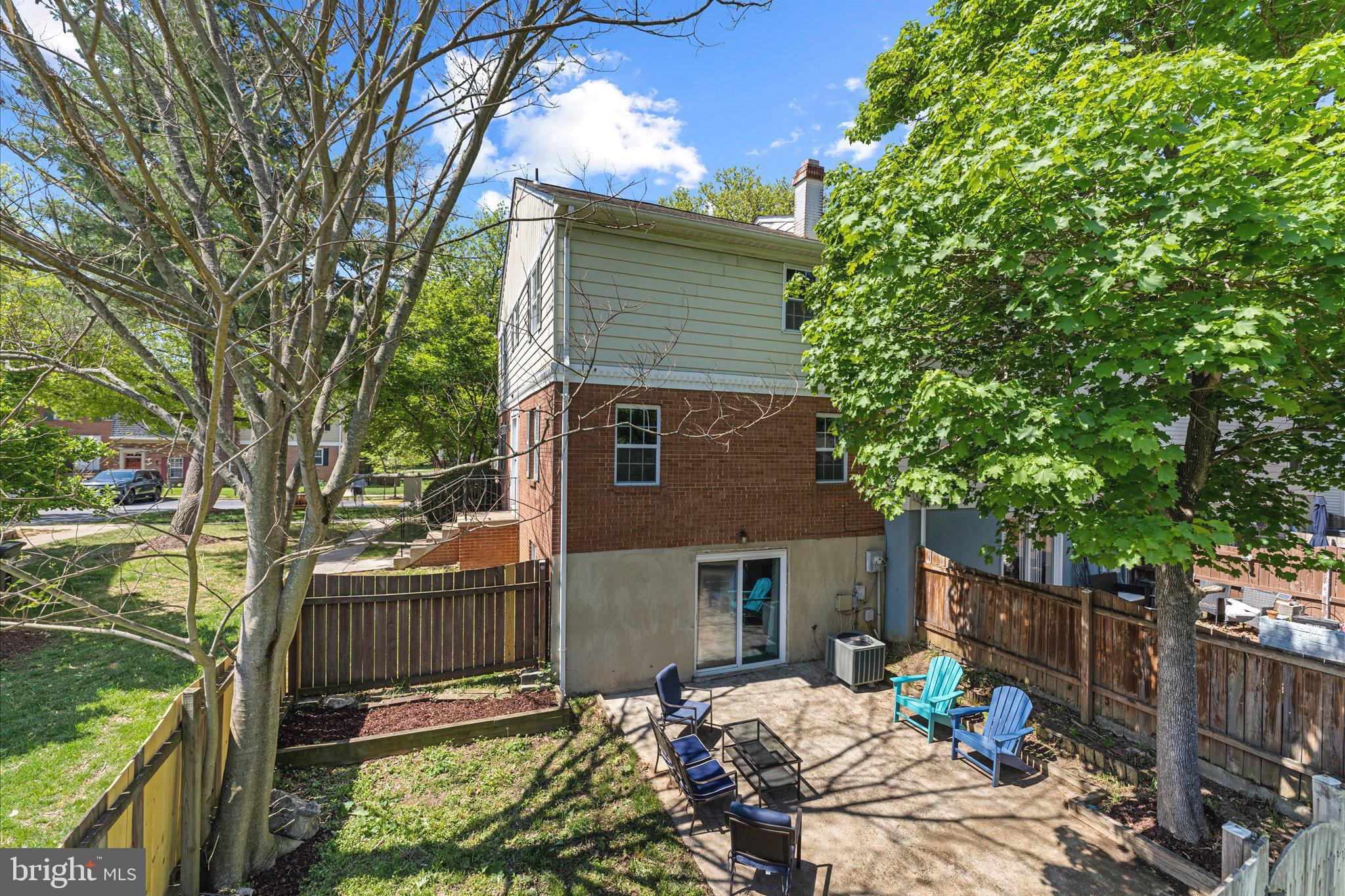 HERITAGE SQUARE - Residential