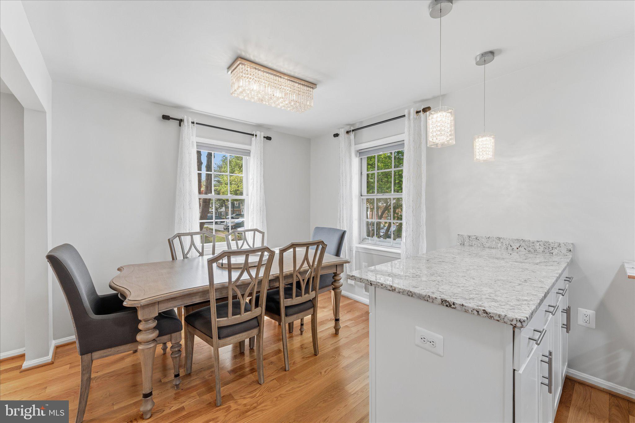 HERITAGE SQUARE - Residential