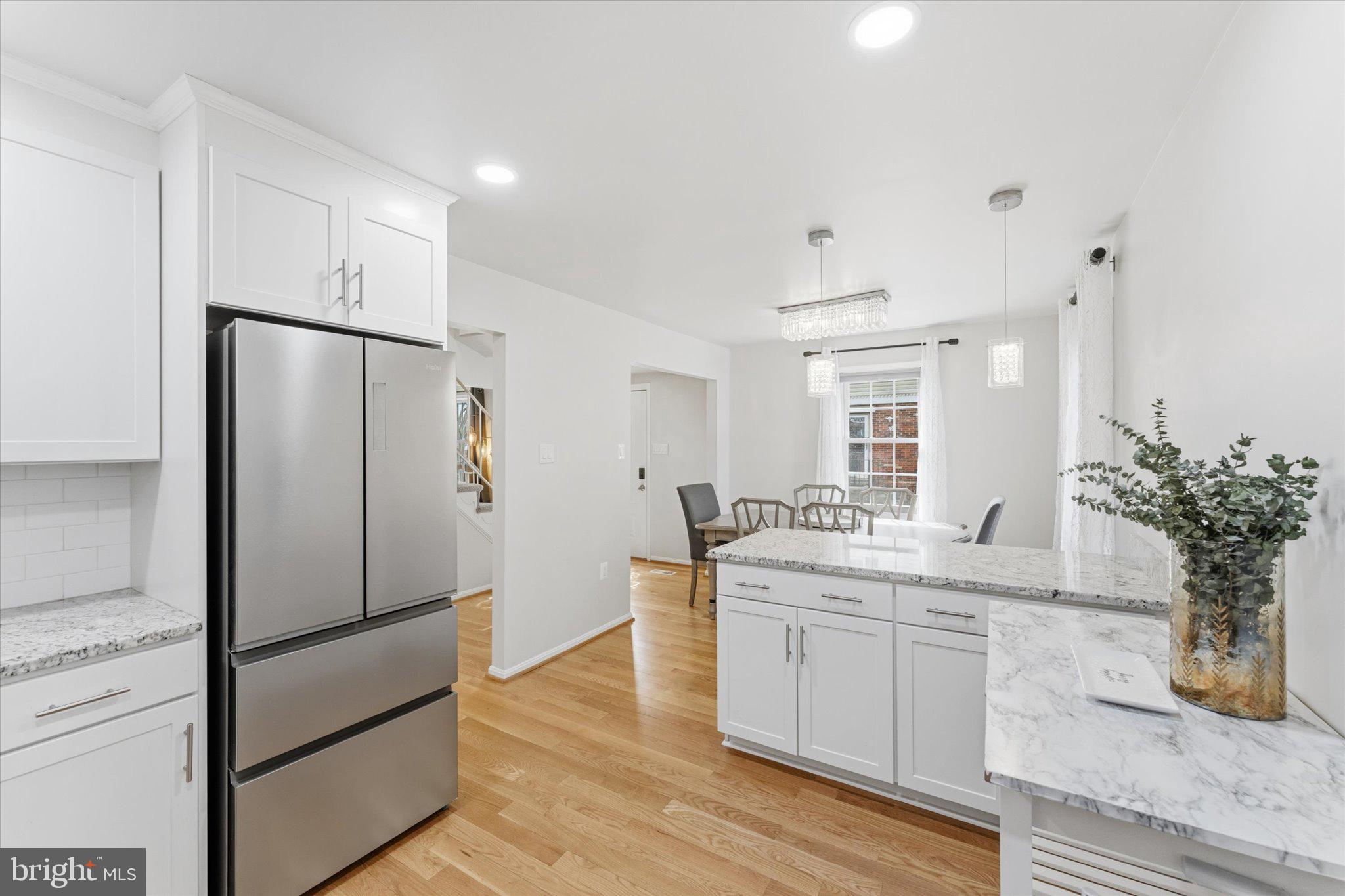 HERITAGE SQUARE - Residential