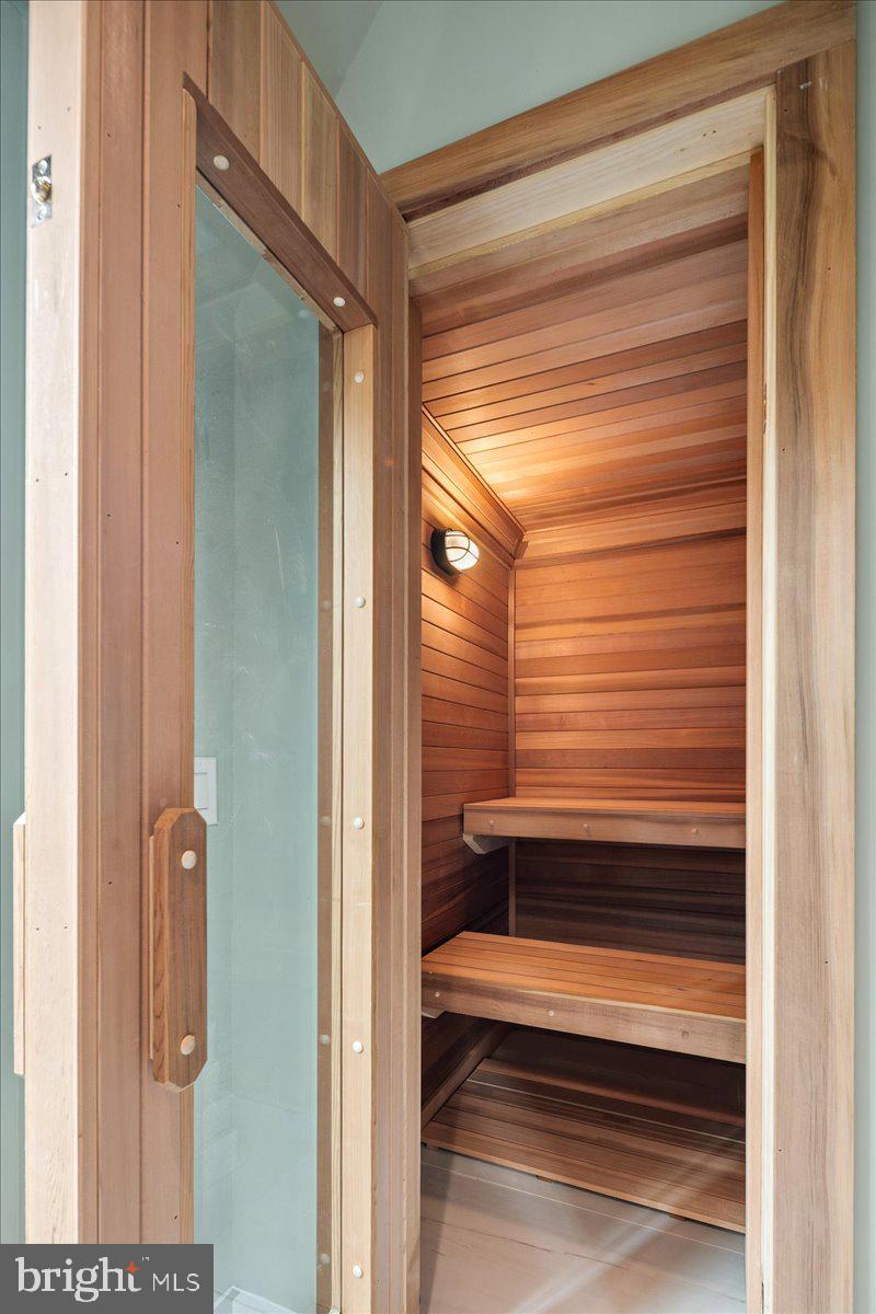 BROYHILL LANGLEY ESTATES - Residential