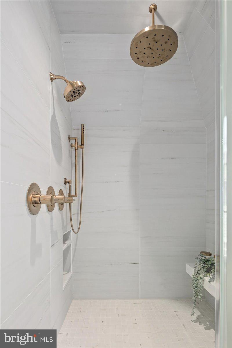 BROYHILL LANGLEY ESTATES - Residential