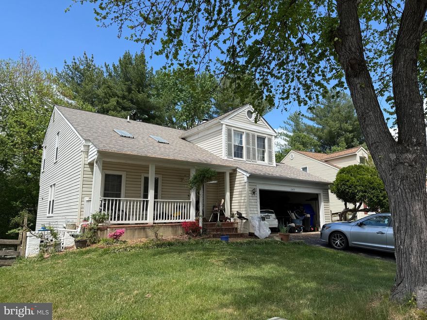 Motivated seller will consider any reasonable offer. This house is one of the Best in the community: the largest model with 5 bedrooms and 3.5 baths; Sunny & bright with a front porch and a deck at the back; a walk-out basement leads to a fenced Backyard.  First floor hardwood floor throughout. The living room has 2 skylight windows and a cathedral ceiling. 
Major items have been replaced: 2024 HVAC, 2025 water heater, 2019 Refrigerator; the roof is 5 years new, and the siding is around 7-8 years old. Termite prevention equipments  surrounded outside of the house. This house has everything, great structure and layout; the buyer only needs to do some cosmetic updates to fit their personal preferences.  Seller priced accordingly.
Located in the sought-after Potomac Ridge, a peaceful and tranquil community.  Convenient to shopping, dining, and major commuter routes.