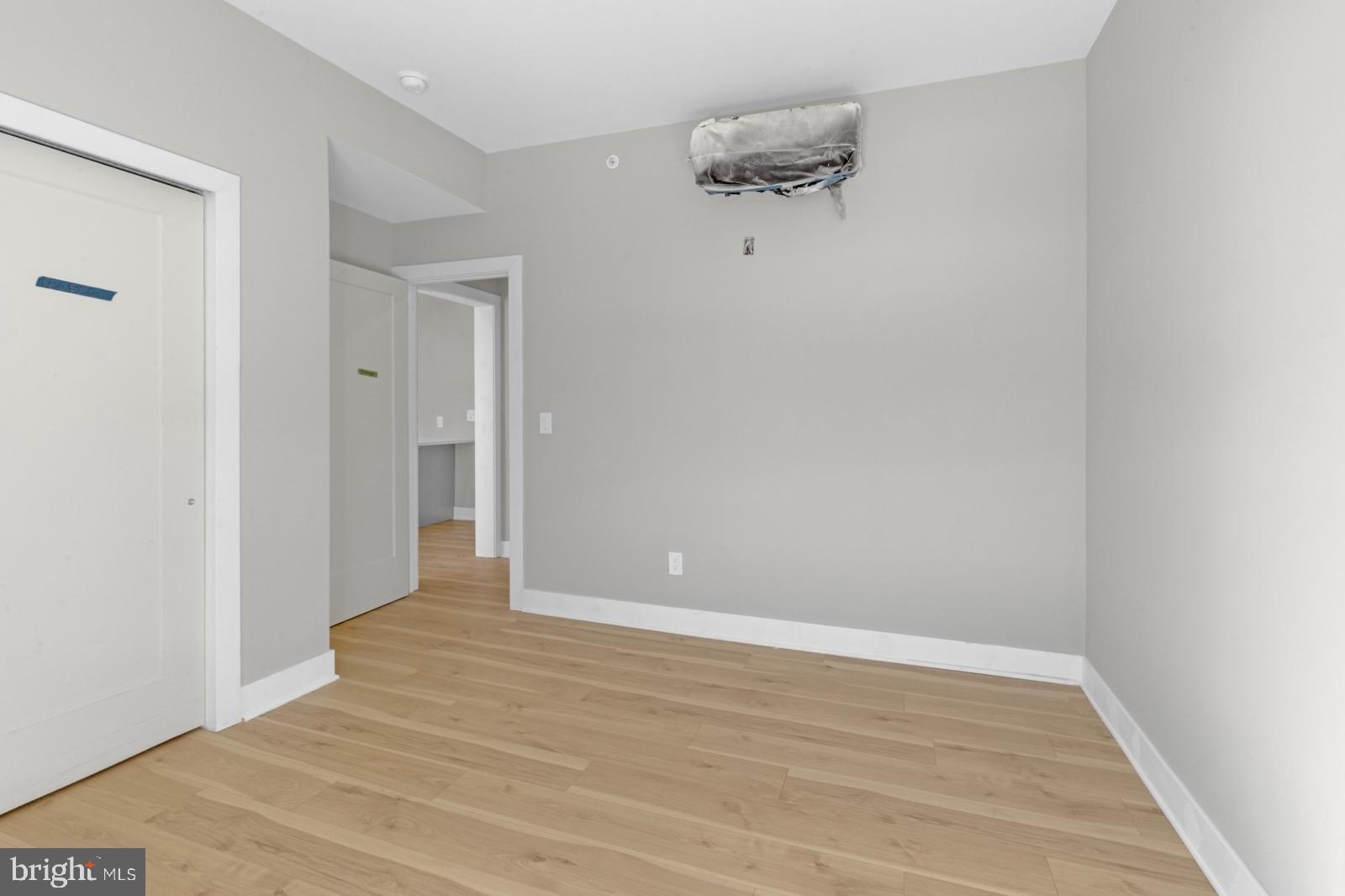 OLDE KENSINGTON - Residential Lease