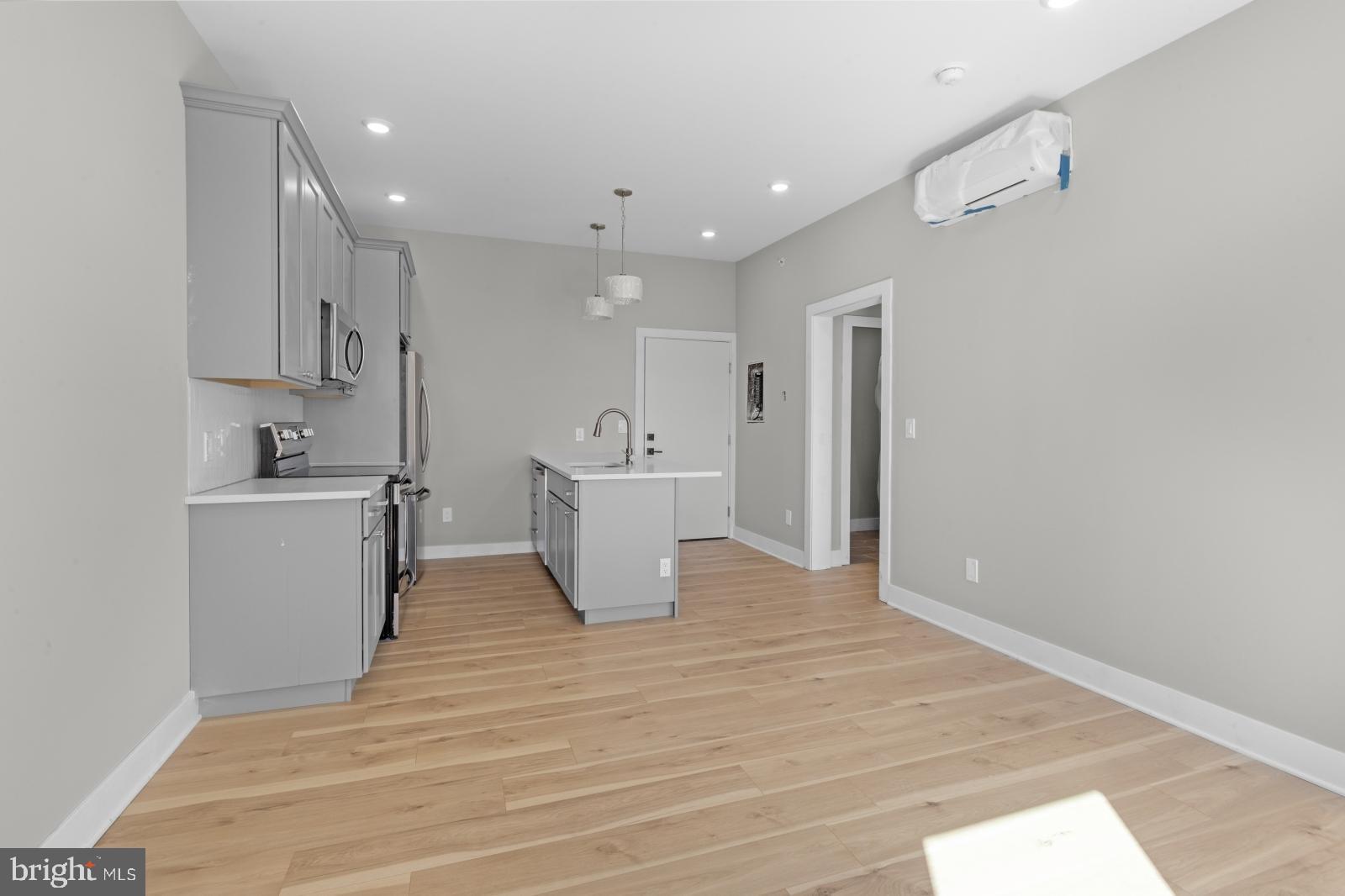OLDE KENSINGTON - Residential Lease