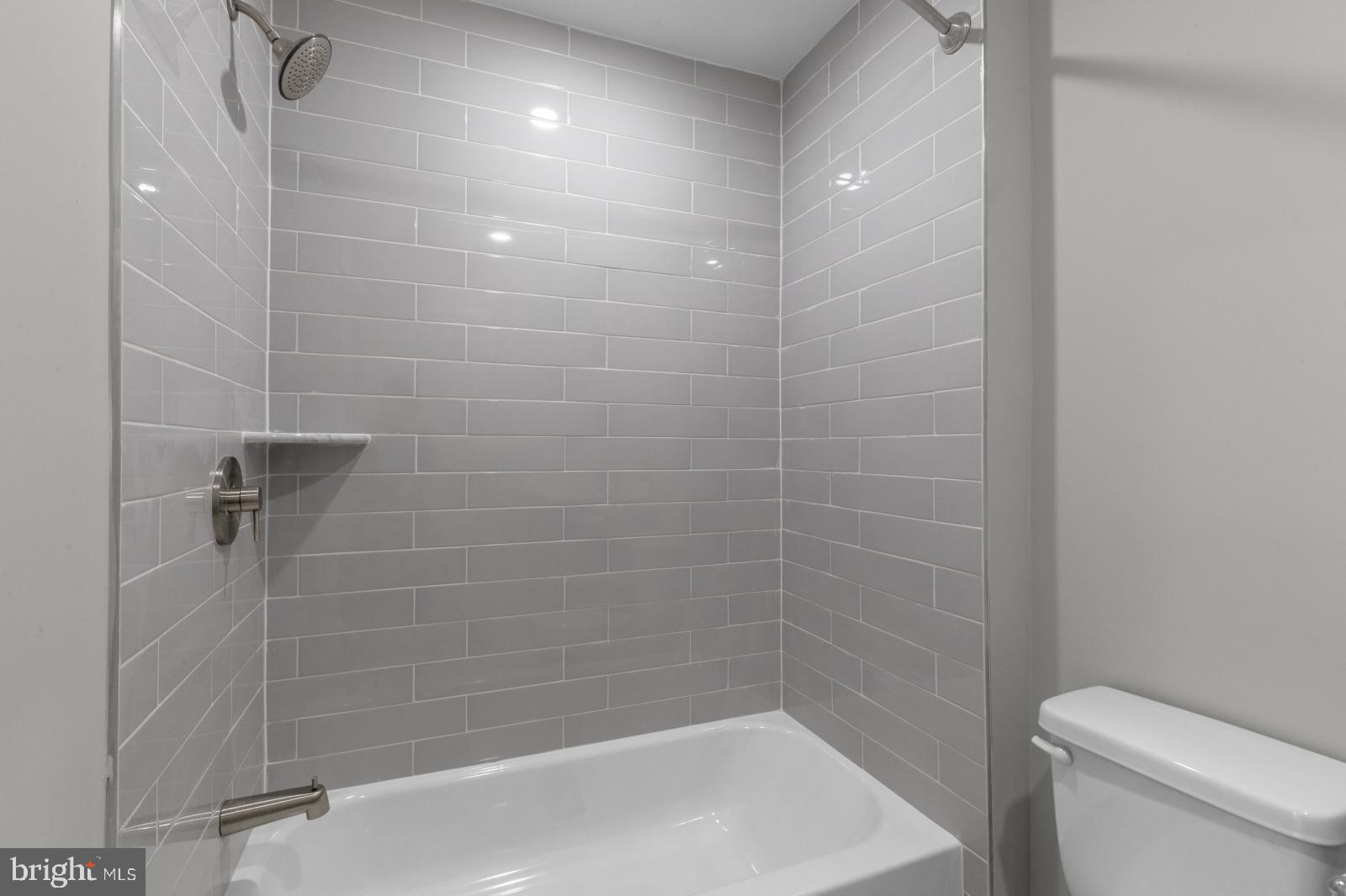 OLDE KENSINGTON - Residential Lease