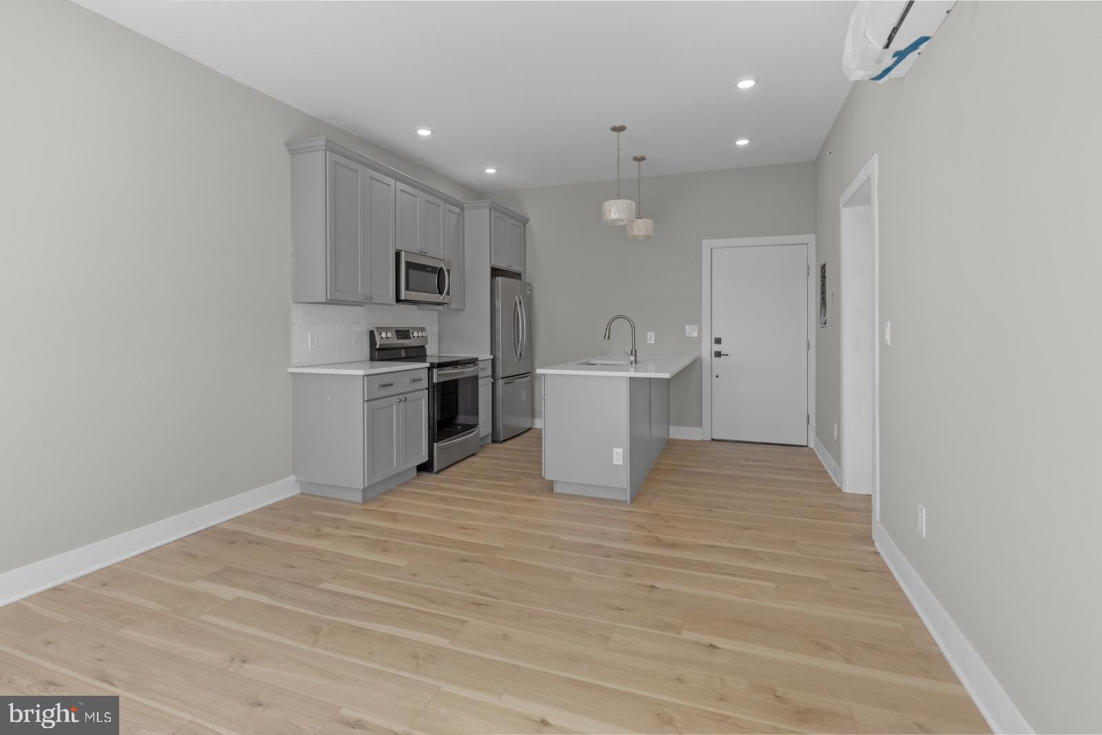 OLDE KENSINGTON - Residential Lease